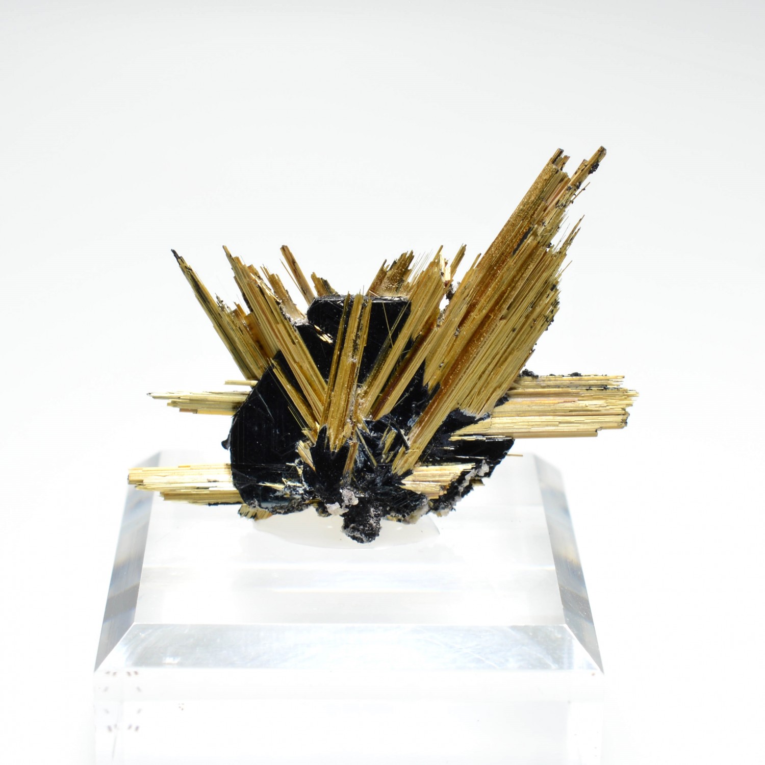 Rutile and hematite - Novo Horizonte, Brazil