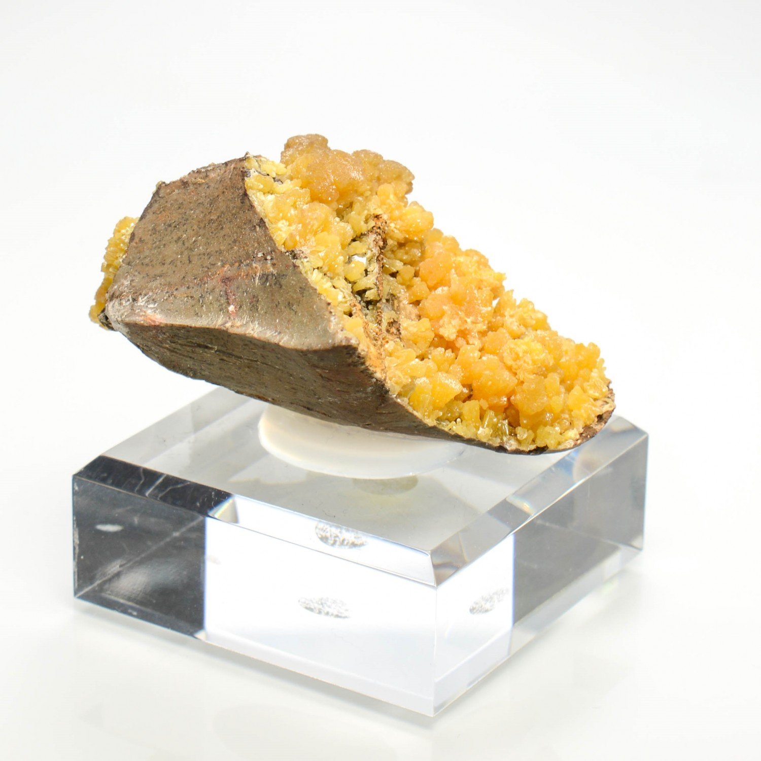 Mimétite - Mine El Potosi, Santa Eulalia, Mexique Mimétite - Mine El Potosi, Santa Eulalia, Mexique