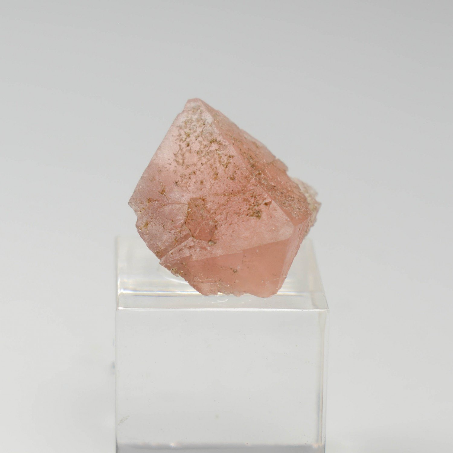 Fluorine rose - Face Sud des Droites, Massif du Mont-Blanc, Haute-Savoie, France Fluorine rose - Face Sud des Droites, Massif du Mont-Blanc, Haute-Savoie, France