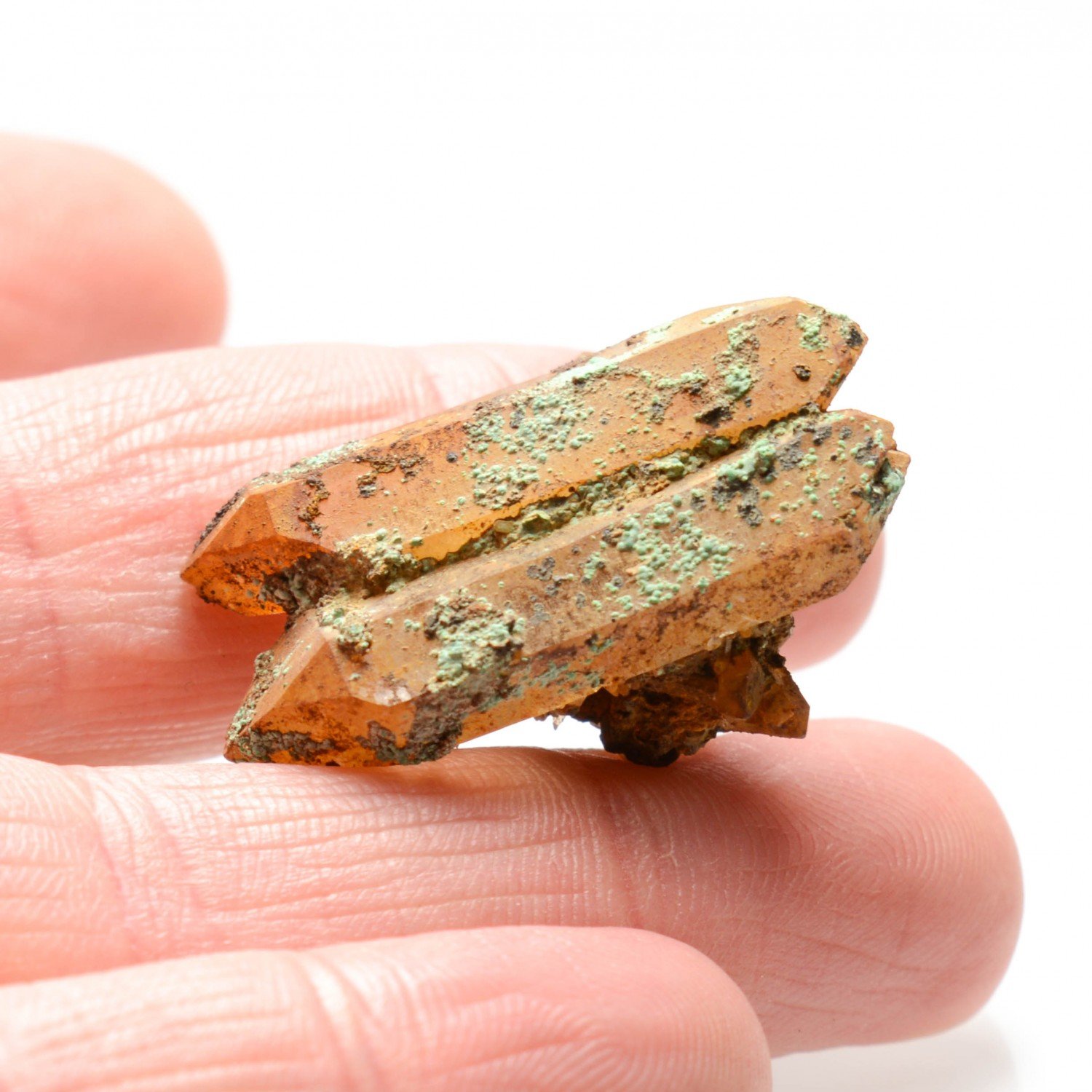 Quartz et malachite - Massif des aiguilles rouges, Haute-Savoie, France Quartz et malachite - Massif des aiguilles rouges, Haute-Savoie, France