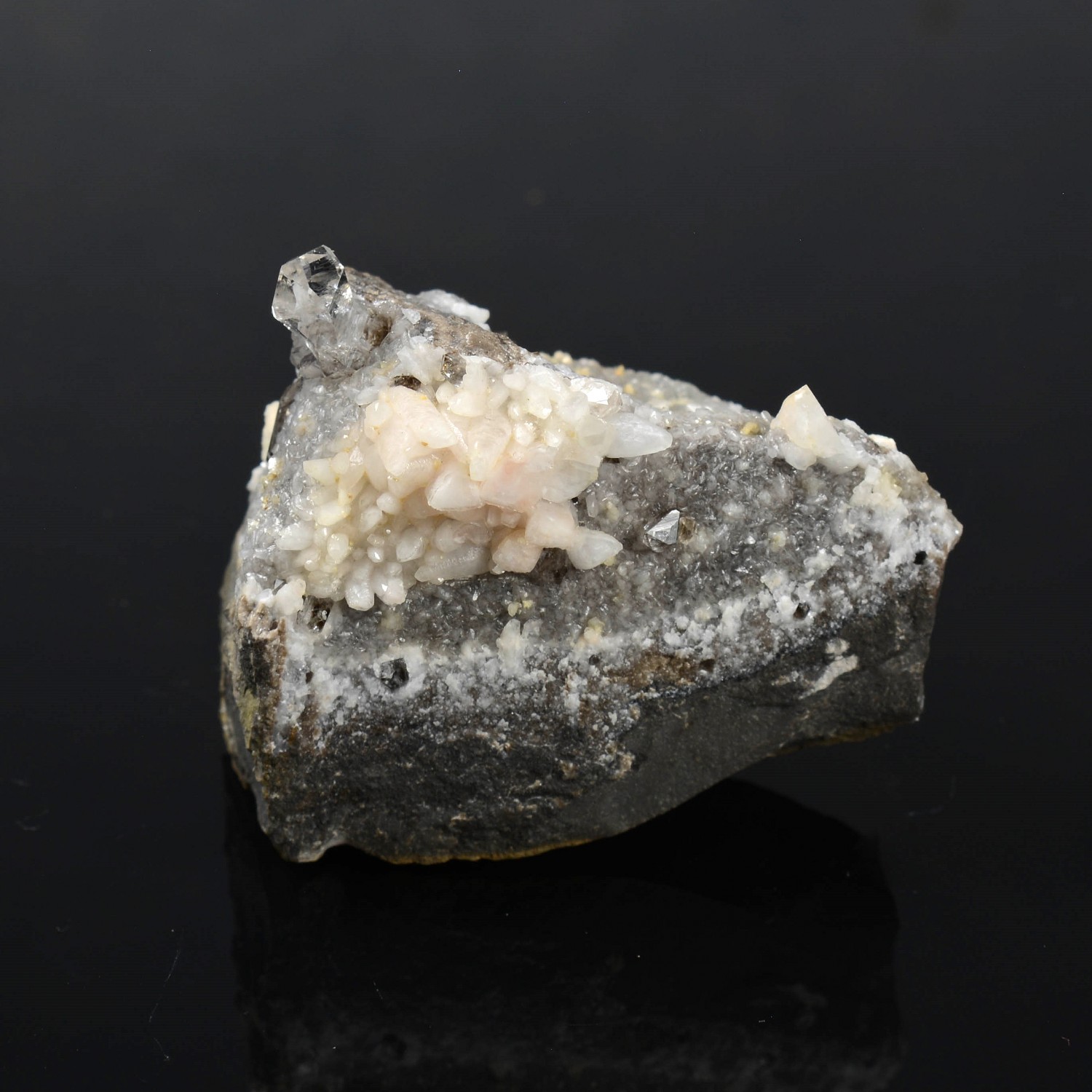 Diamond quartz, dolomite and calcite - Laragne-Montéglin, Hautes-Alpes, France