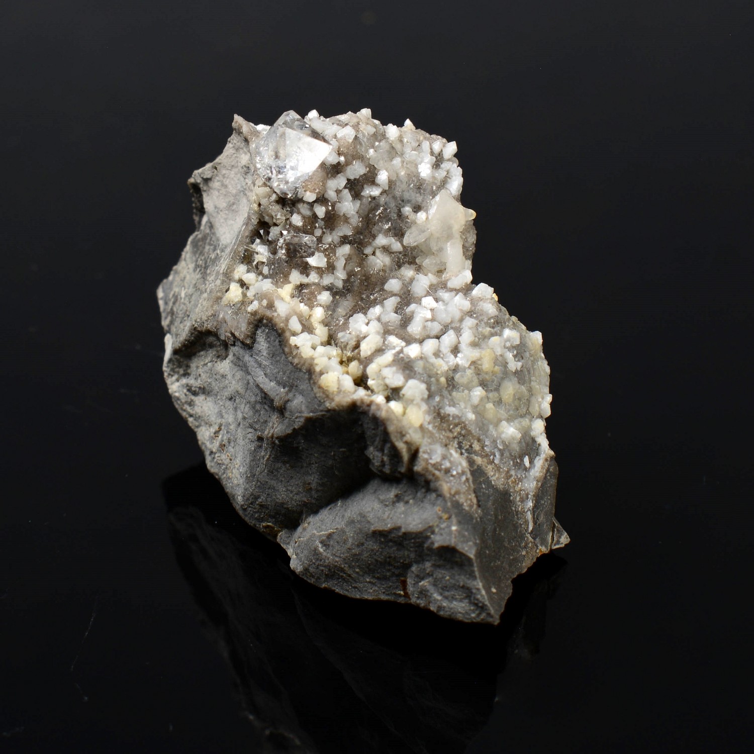 Quartz « diamant », calcite et dolomite - Laragne-Montéglin, Hautes-Alpes, France