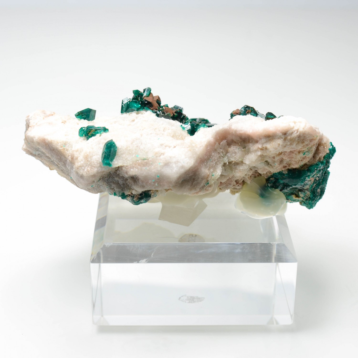 Dioptase on quartz - Sanda, Mindouli, Congo