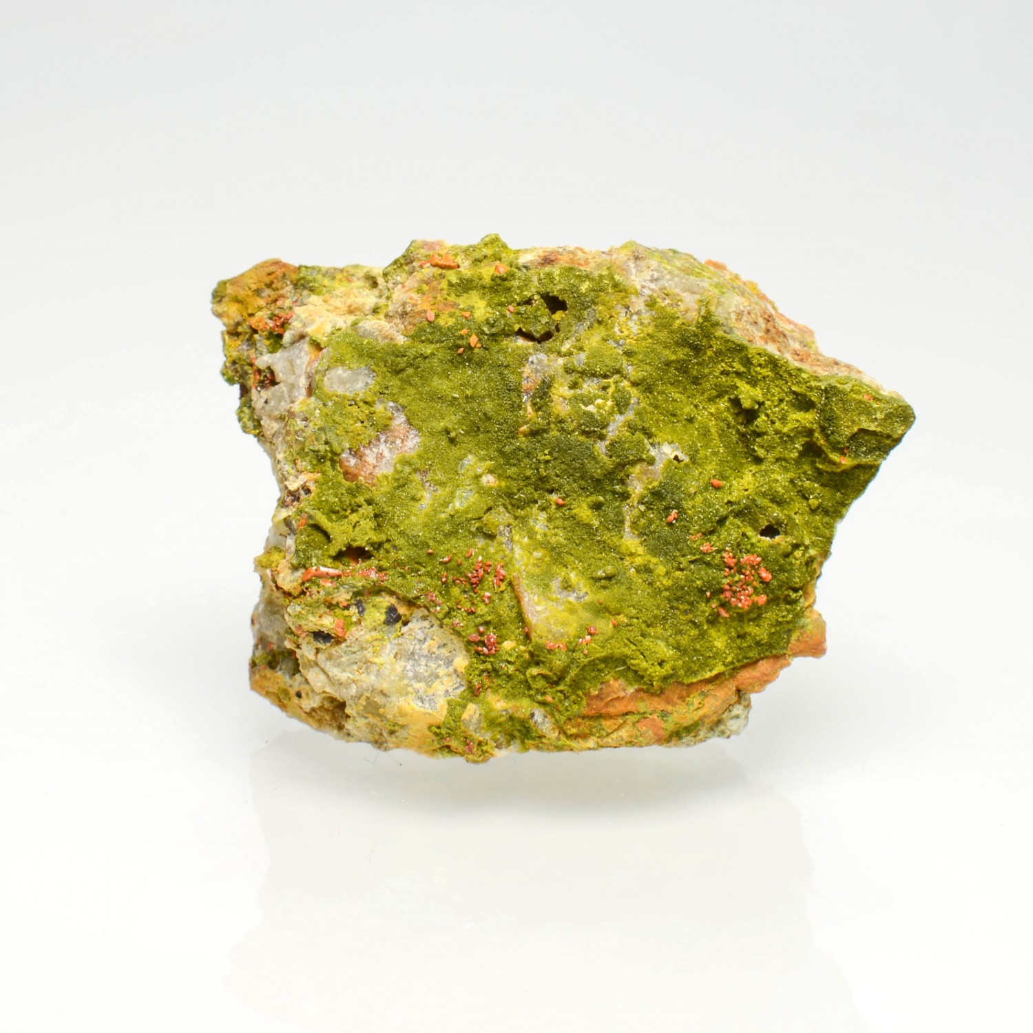 Pyromorphite et crocoite - Filon du cantonnier, Nontron, Dordogne, France