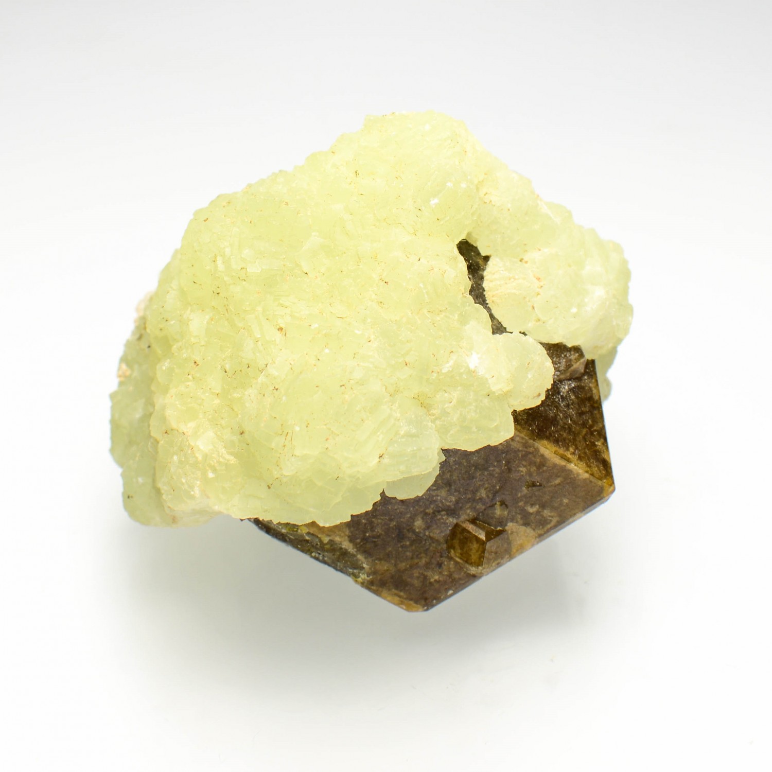 Prehnite sur grenat (var. andradite) - Région de Kayes, Mali