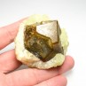 Prehnite sur grenat (var. andradite) - Région de Kayes, Mali
