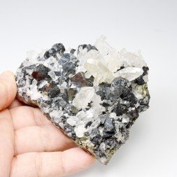 Quartz Japan law twin and tetrahedrite - Huaron mine, Peru