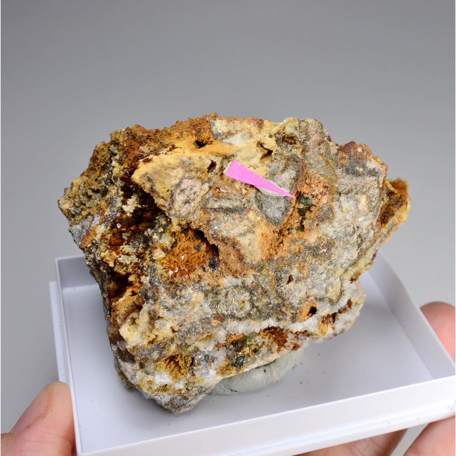 Parasymplesite and ankerite - Glück Auf mine, Filon Saint-Guillaume, Sainte-Marie-aux-Mines, Haut-Rhin, France