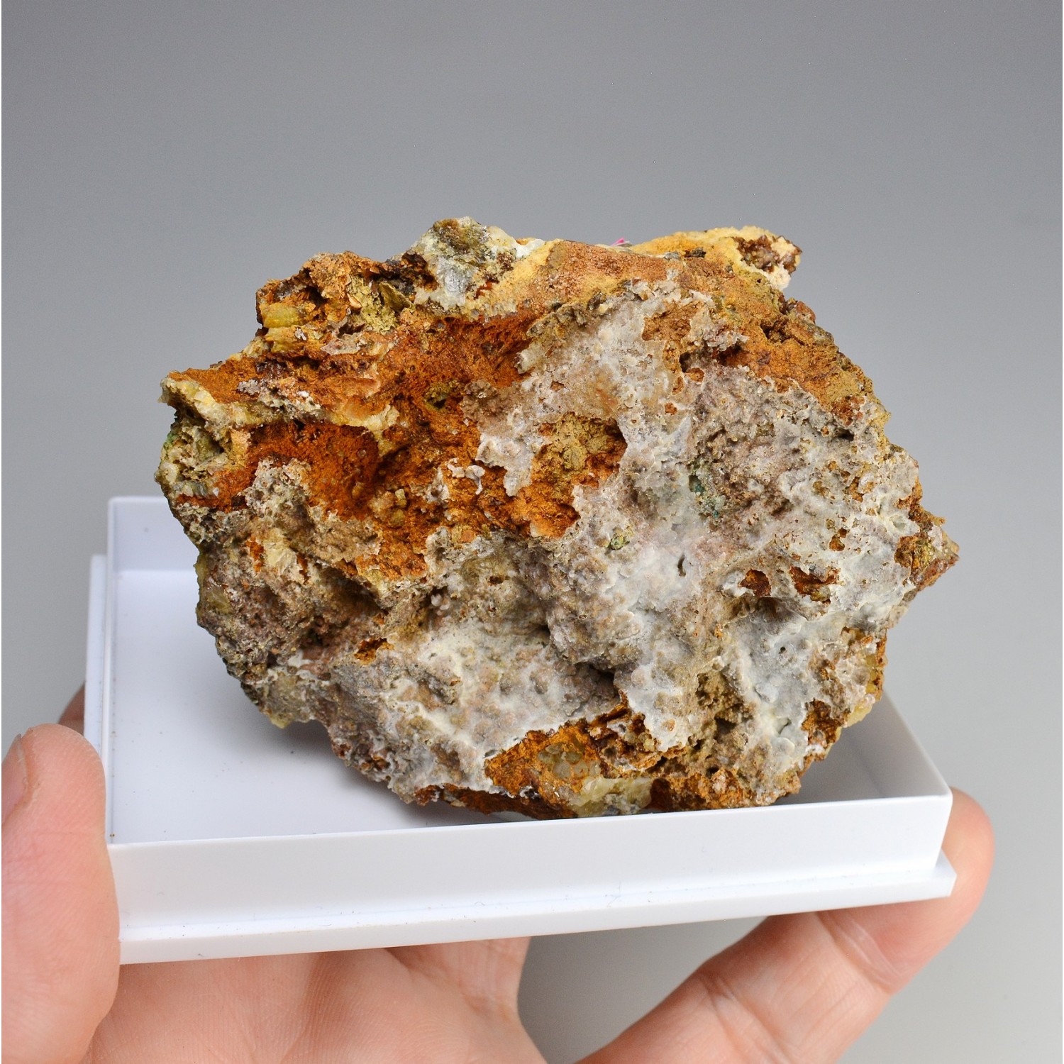 Parasymplesite and ankerite - Glück Auf mine, Filon Saint-Guillaume, Sainte-Marie-aux-Mines, Haut-Rhin, France