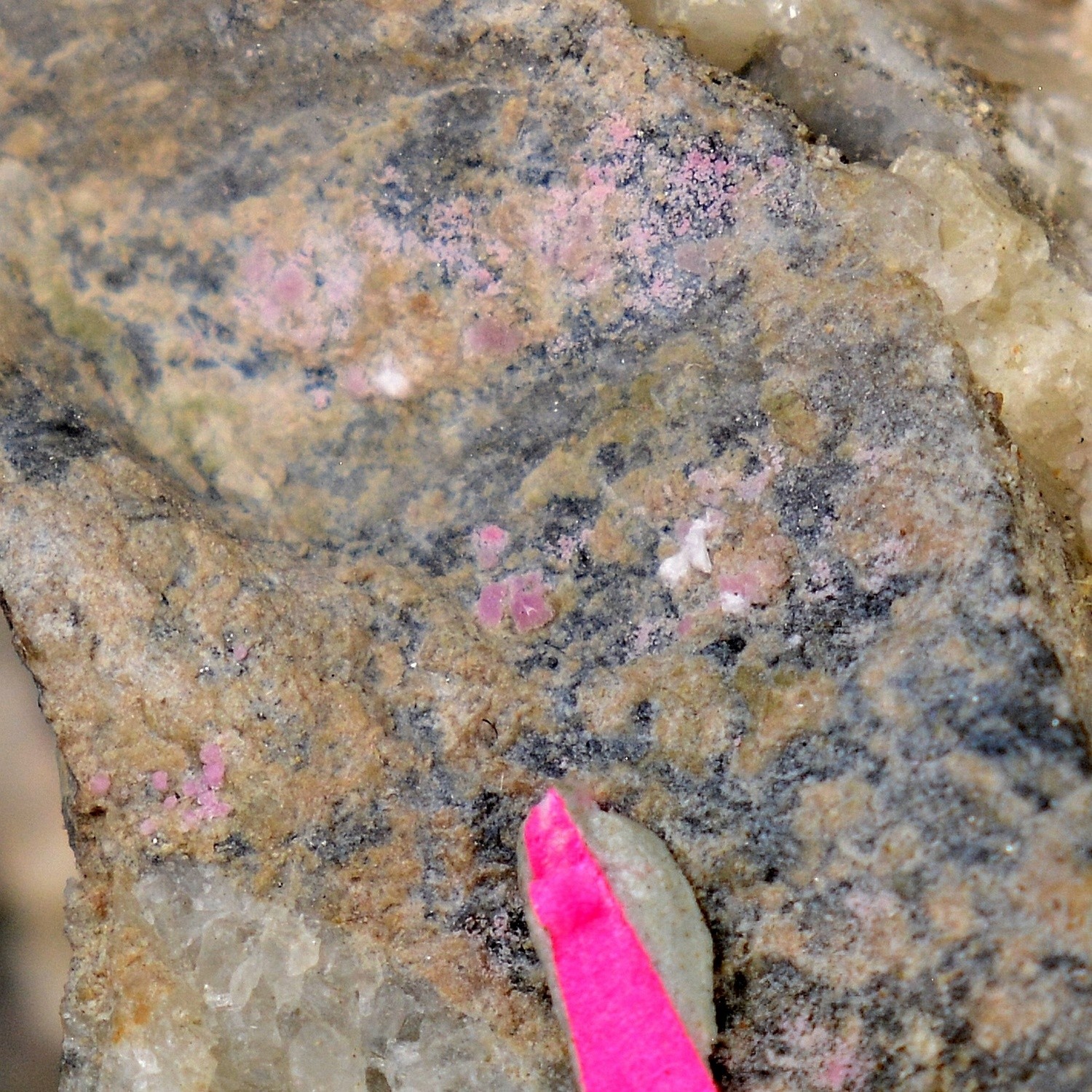 Picropharmacolite and sainfeldite(?) - Gabe Gottes Mine, Filon Saint-Jacques, Sainte-Marie-aux-Mines, Haut-Rhin, France