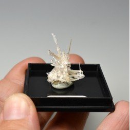 Hyalite opal on rutile - Novo Horizonte, Bahia, Brazil