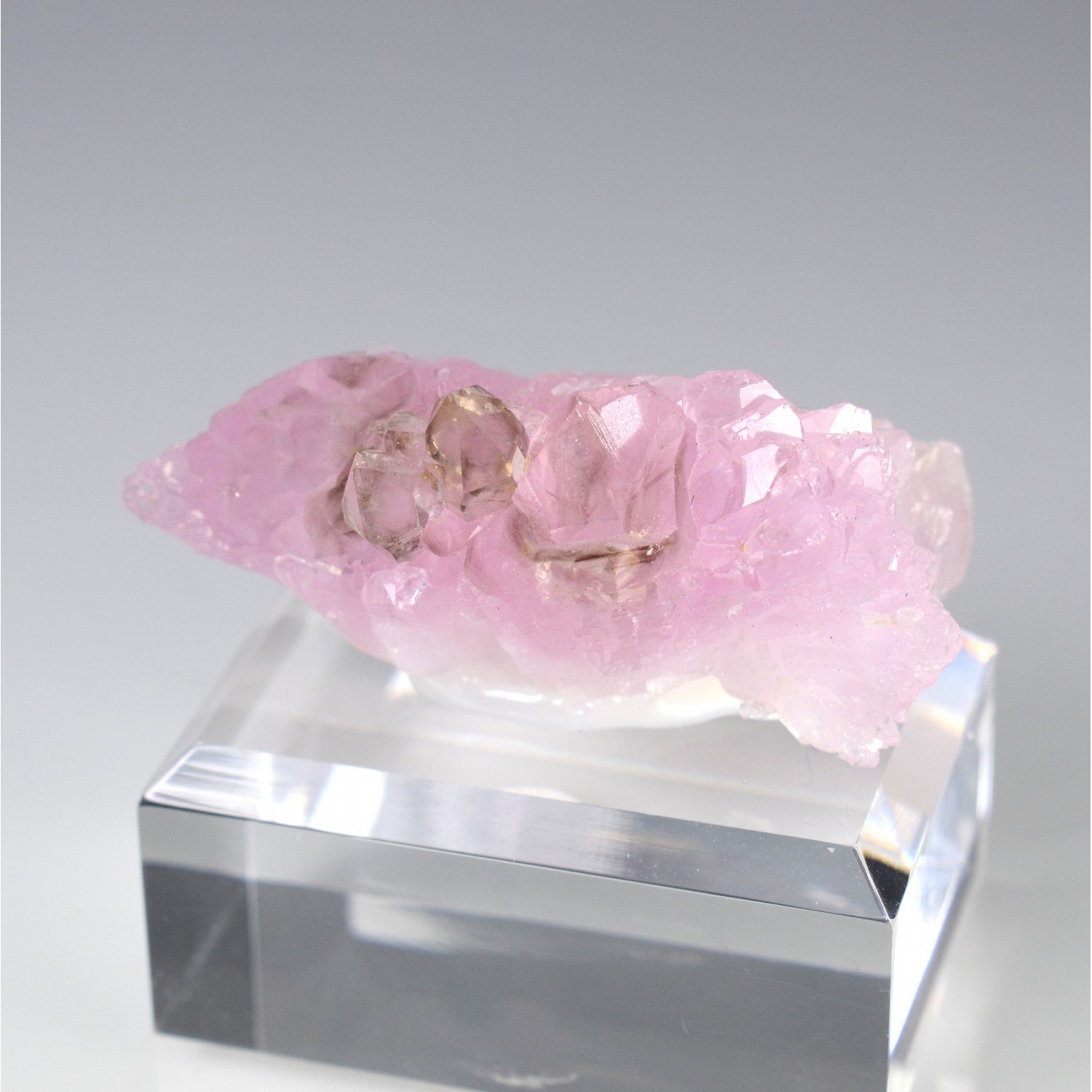 Crystallized rose quartz - Coronel Murta, Minas Gerais, Brazil