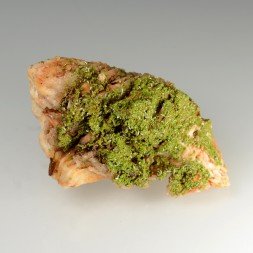 Pyromorphite on barite - Bréziès, Aveyron, France