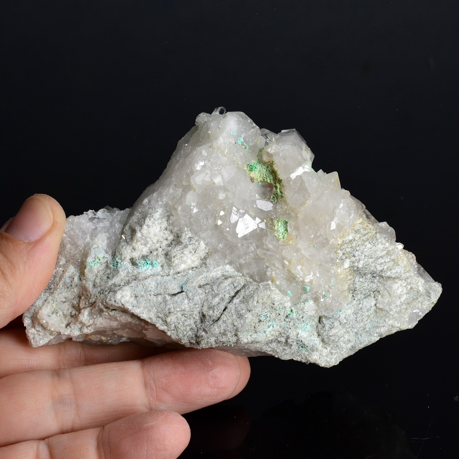 Quartz et malachite - Le Grand Mont, Arêches, Beaufortain, Savoie, France