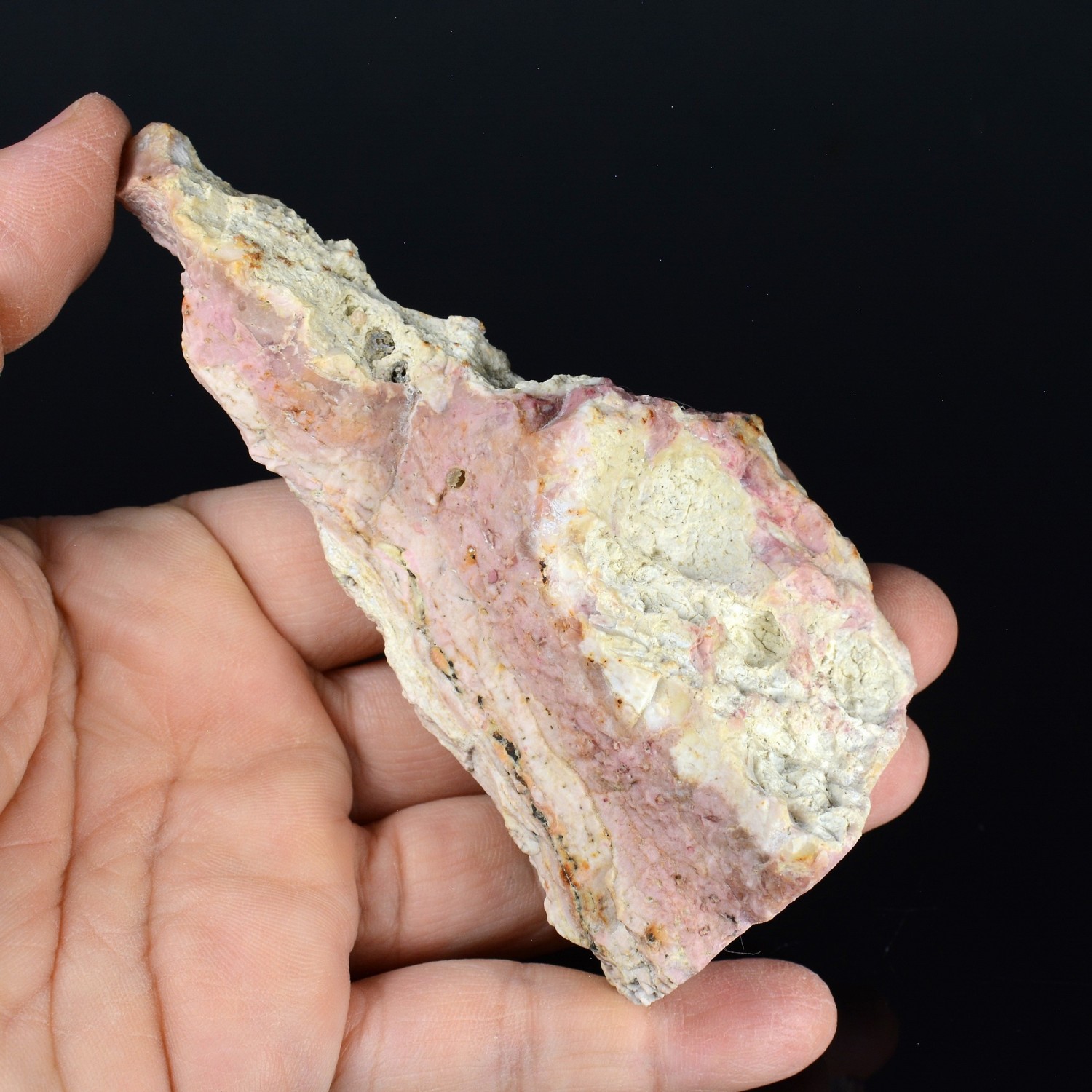 Quincyte (pink opal) - Quincy, Cher, France