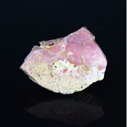 Quincyte (opale rose) - Quincy, Cher, France