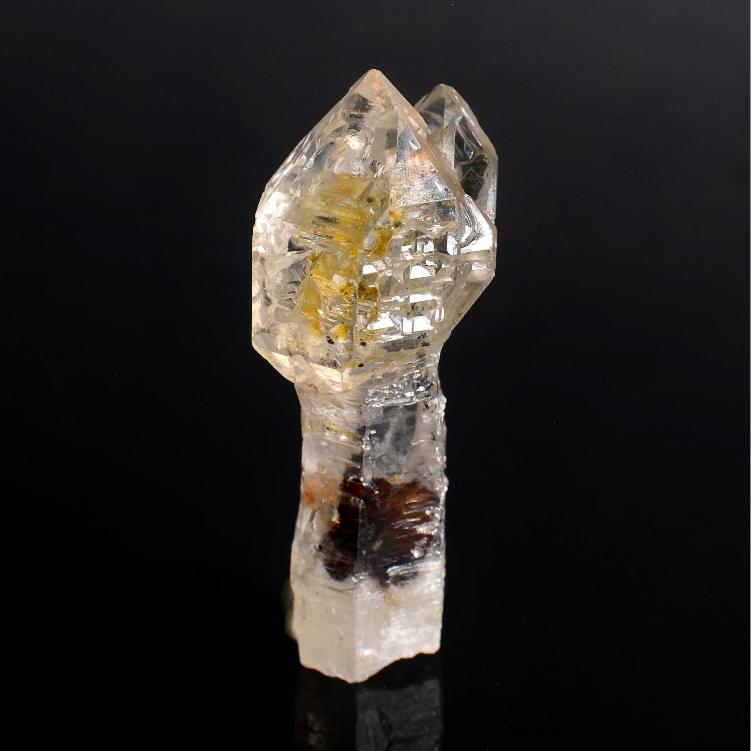 Firefly quartz with petroleum inclusions - Madirobe, Madagascar