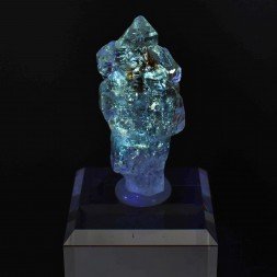 Firefly quartz with petroleum inclusions - Madirobe, Madagascar