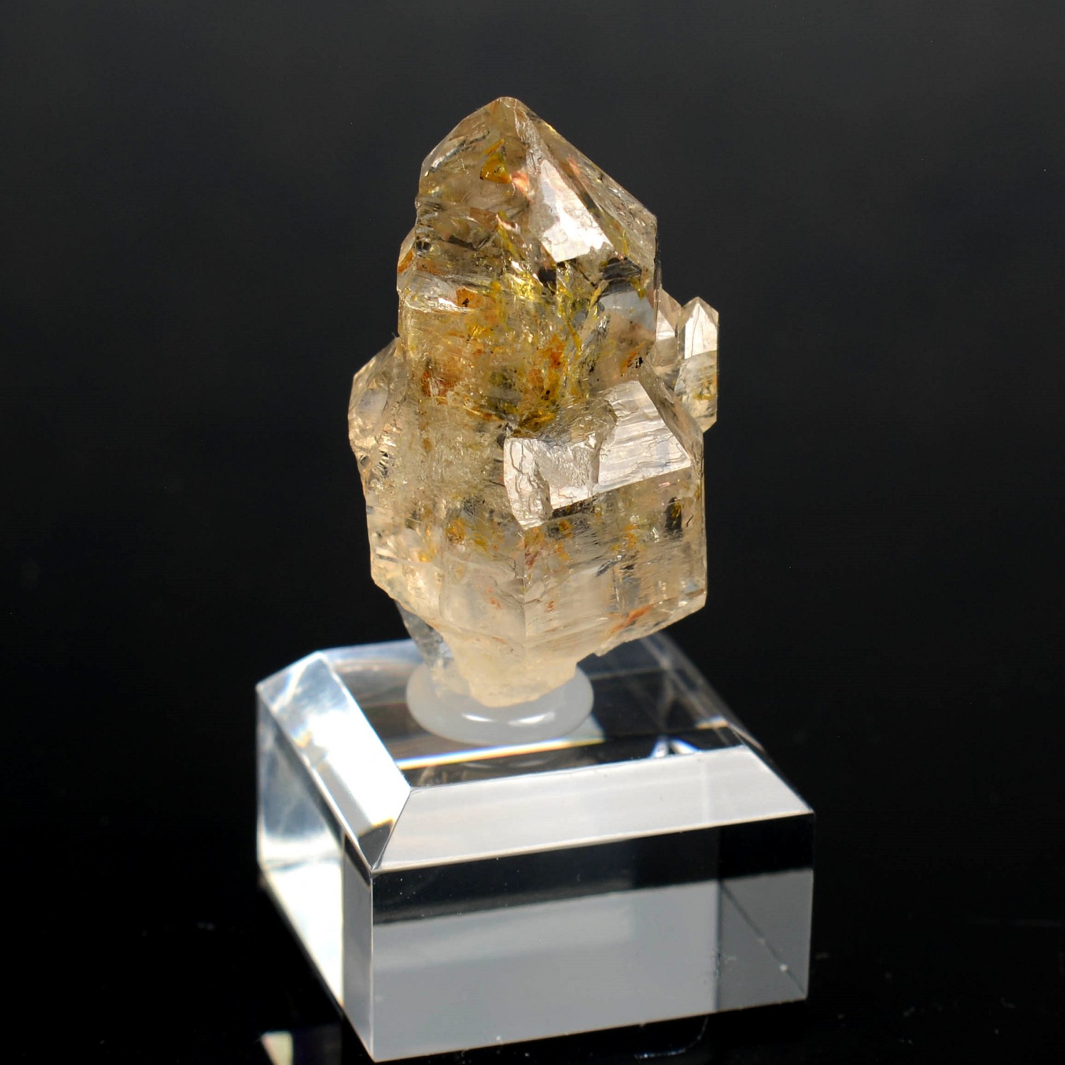 Firefly quartz with petroleum inclusions - Madirobe, Madagascar