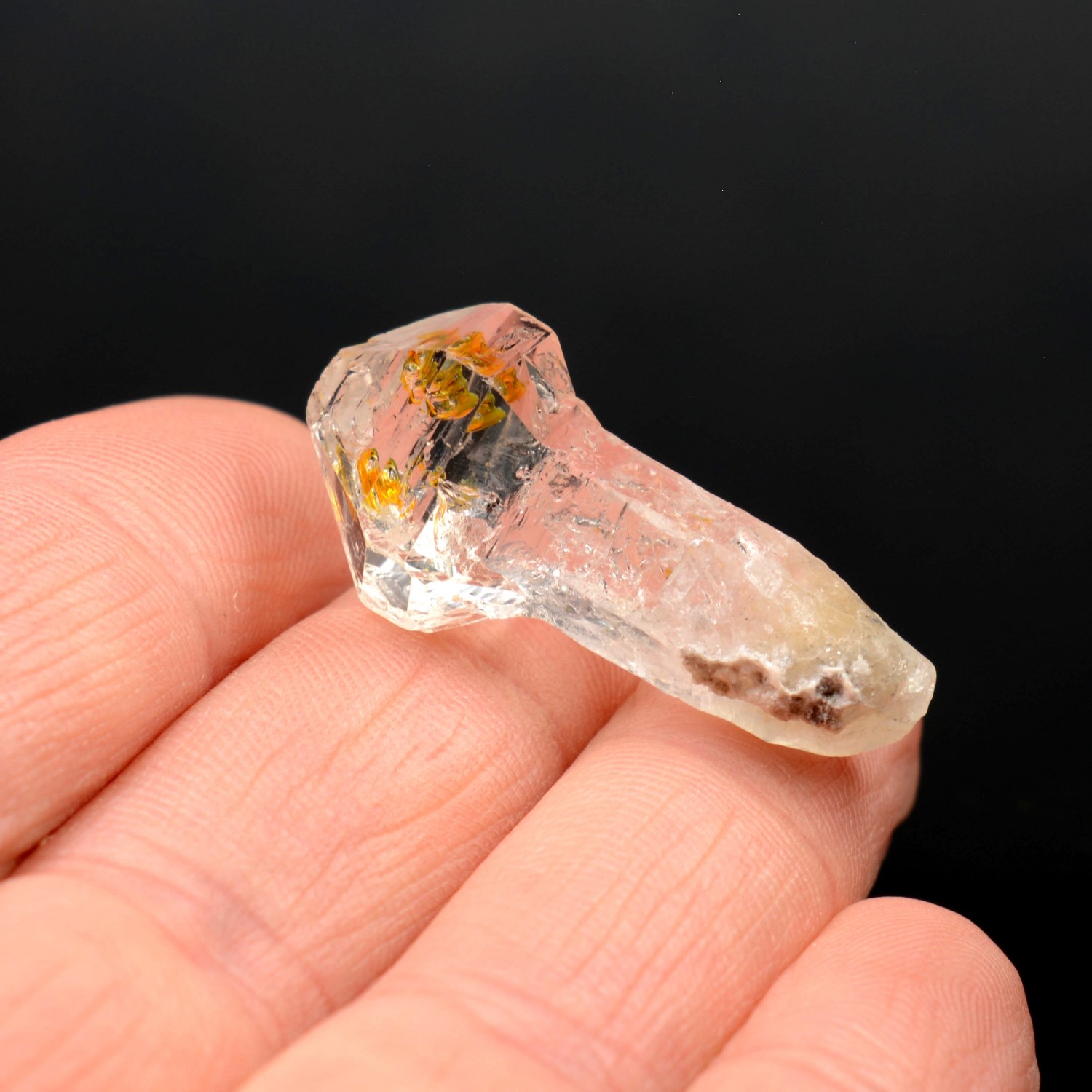 Firefly quartz with petroleum inclusions - Madirobe, Madagascar