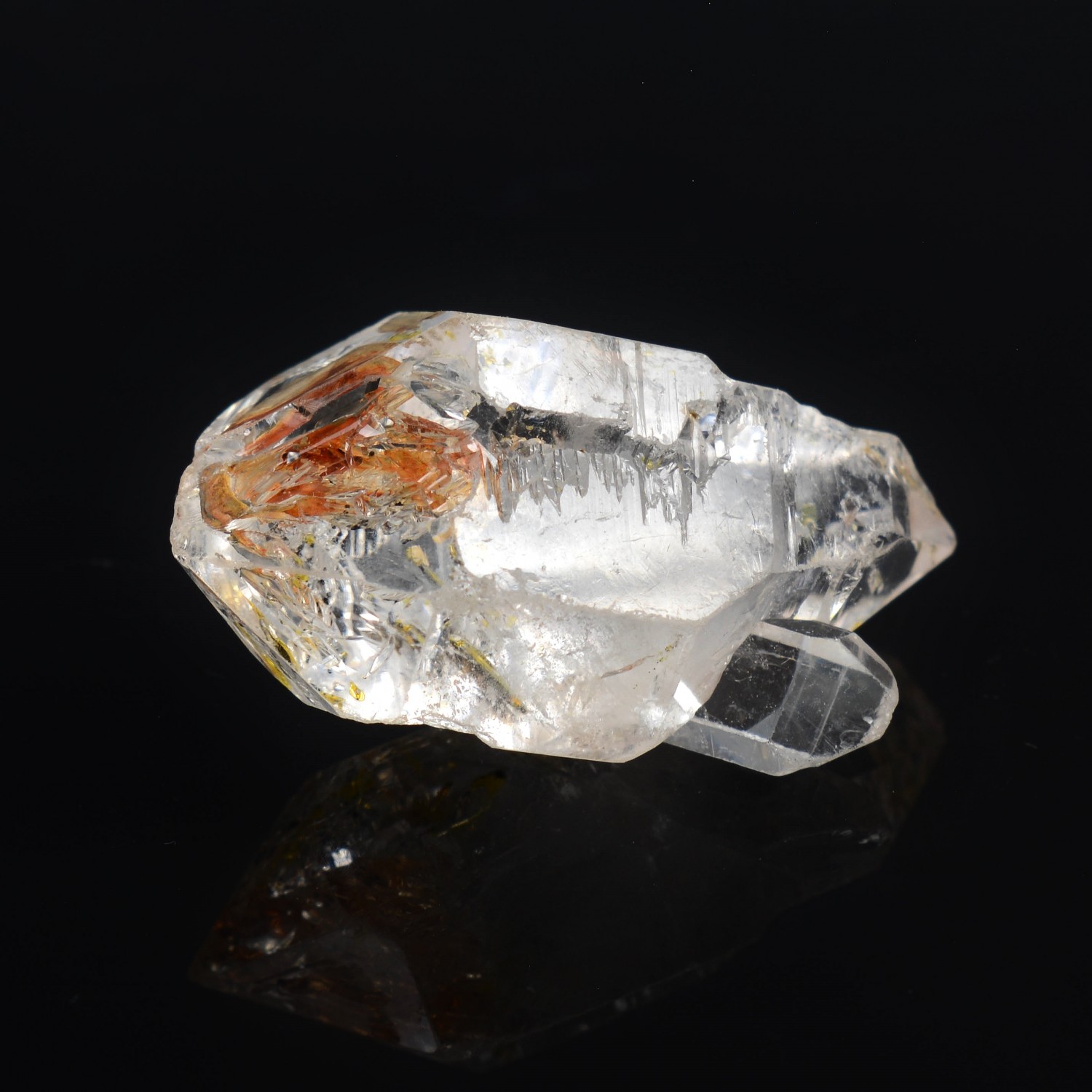 Quartz luciole à inclusions de pétrole - Madirobe, Madagascar