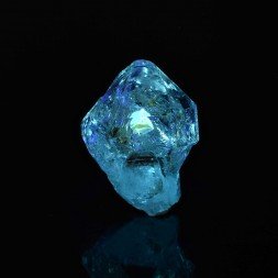 Quartz luciole à inclusions de pétrole - Madirobe, Madagascar