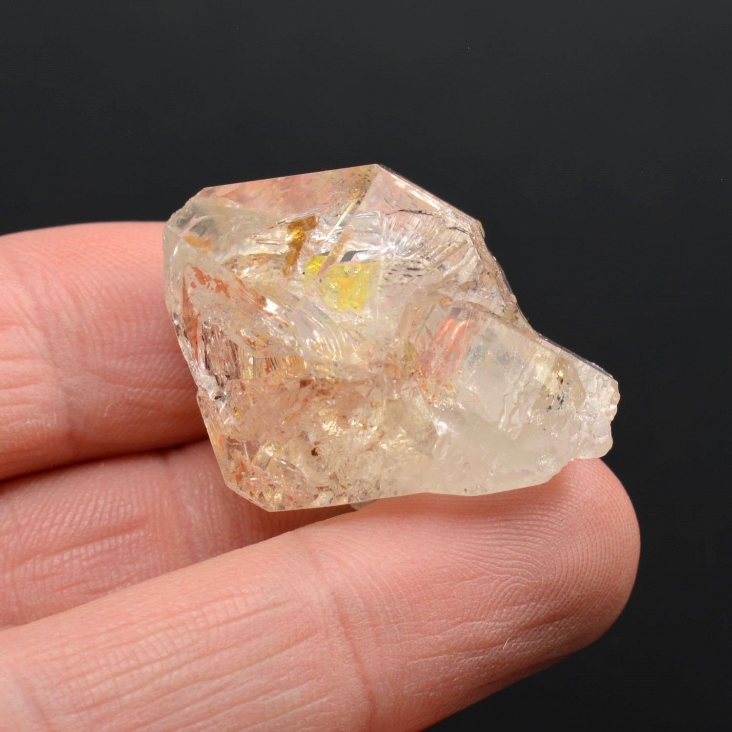 Firefly quartz with petroleum inclusions - Madirobe, Madagascar