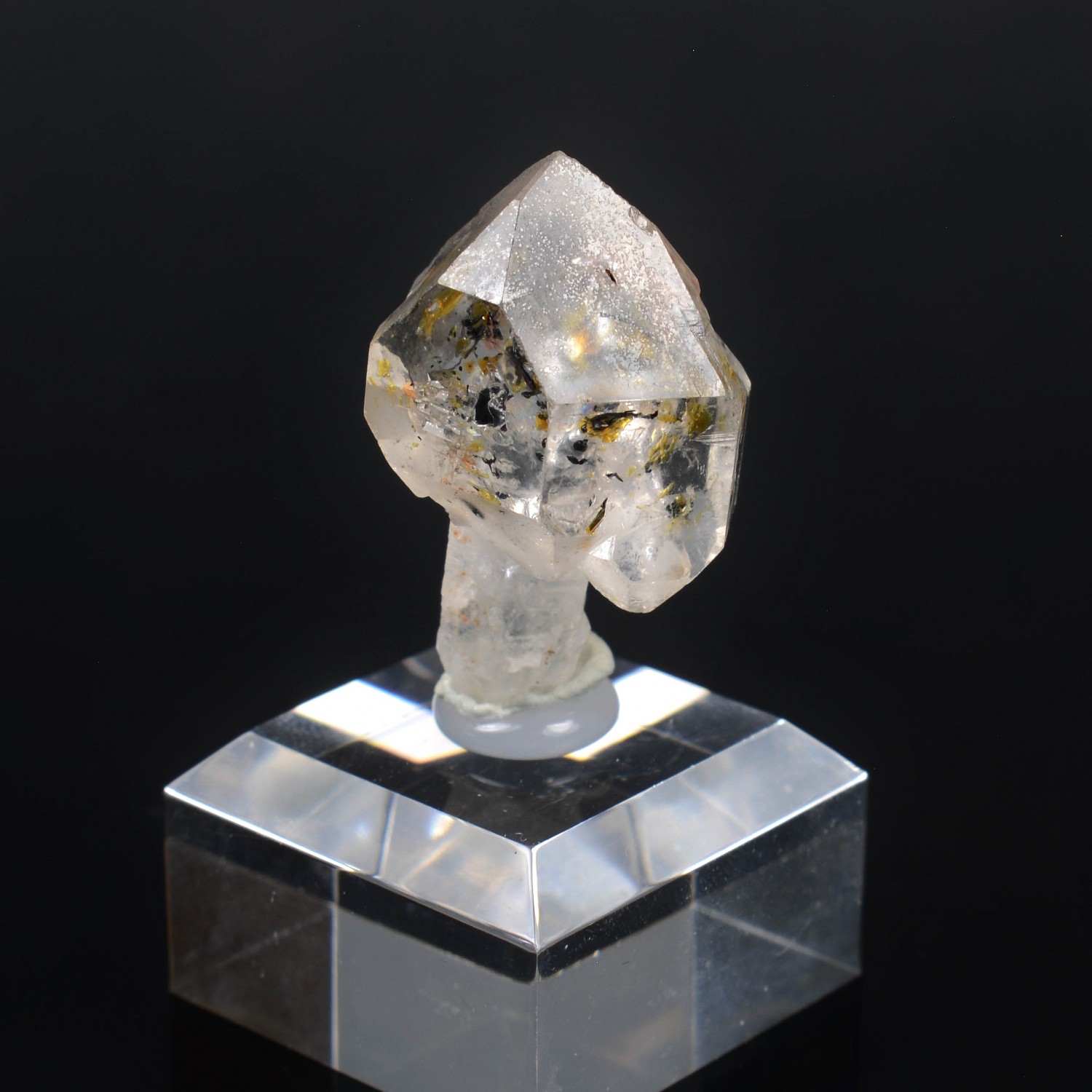 Quartz luciole à inclusions de pétrole - Madirobe, Madagascar