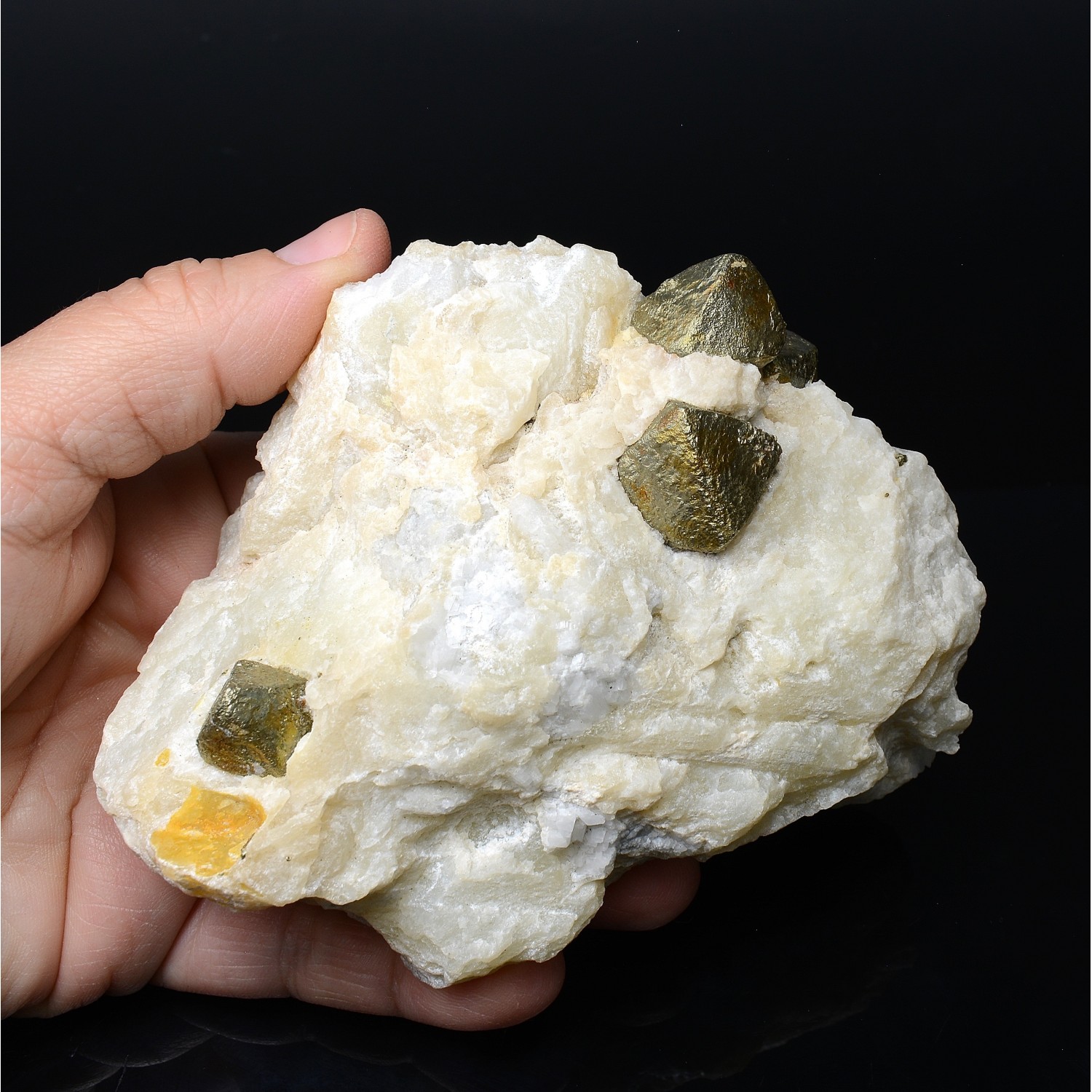 Pyrite sur Talc - Trimouns, Luzenac, Ariège, France