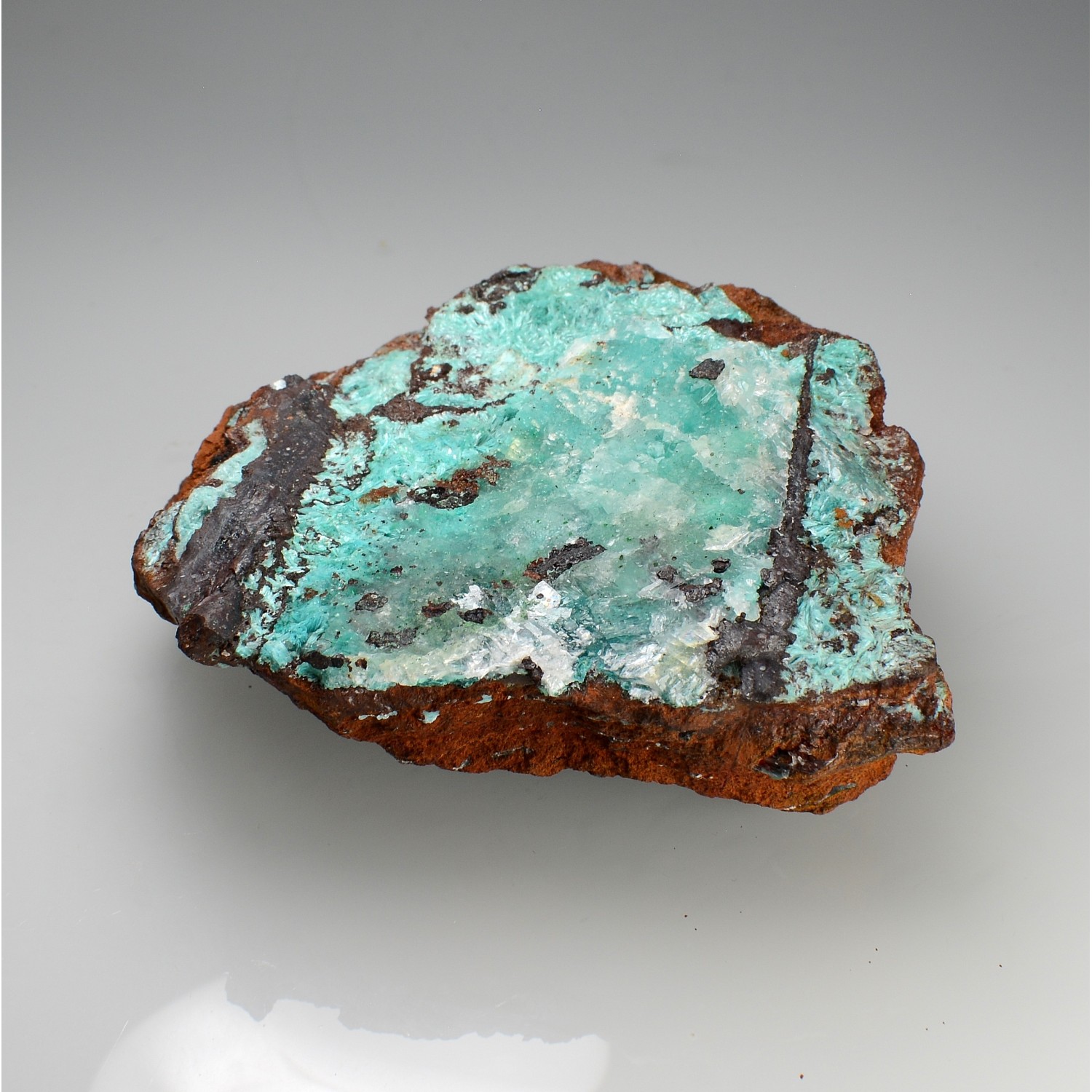 Aurichalcite et calcite sur limonite - Mine Ojuela, Mapimi, Durango, Mexique