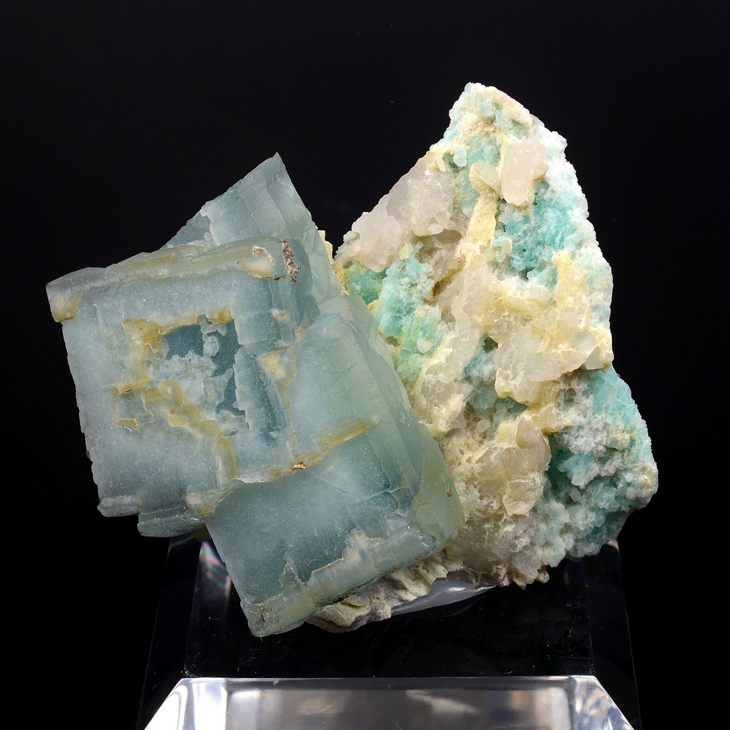 Fluorite, amazonite and quartz - Fazenda do Centro, Espirito Santo, Brazil