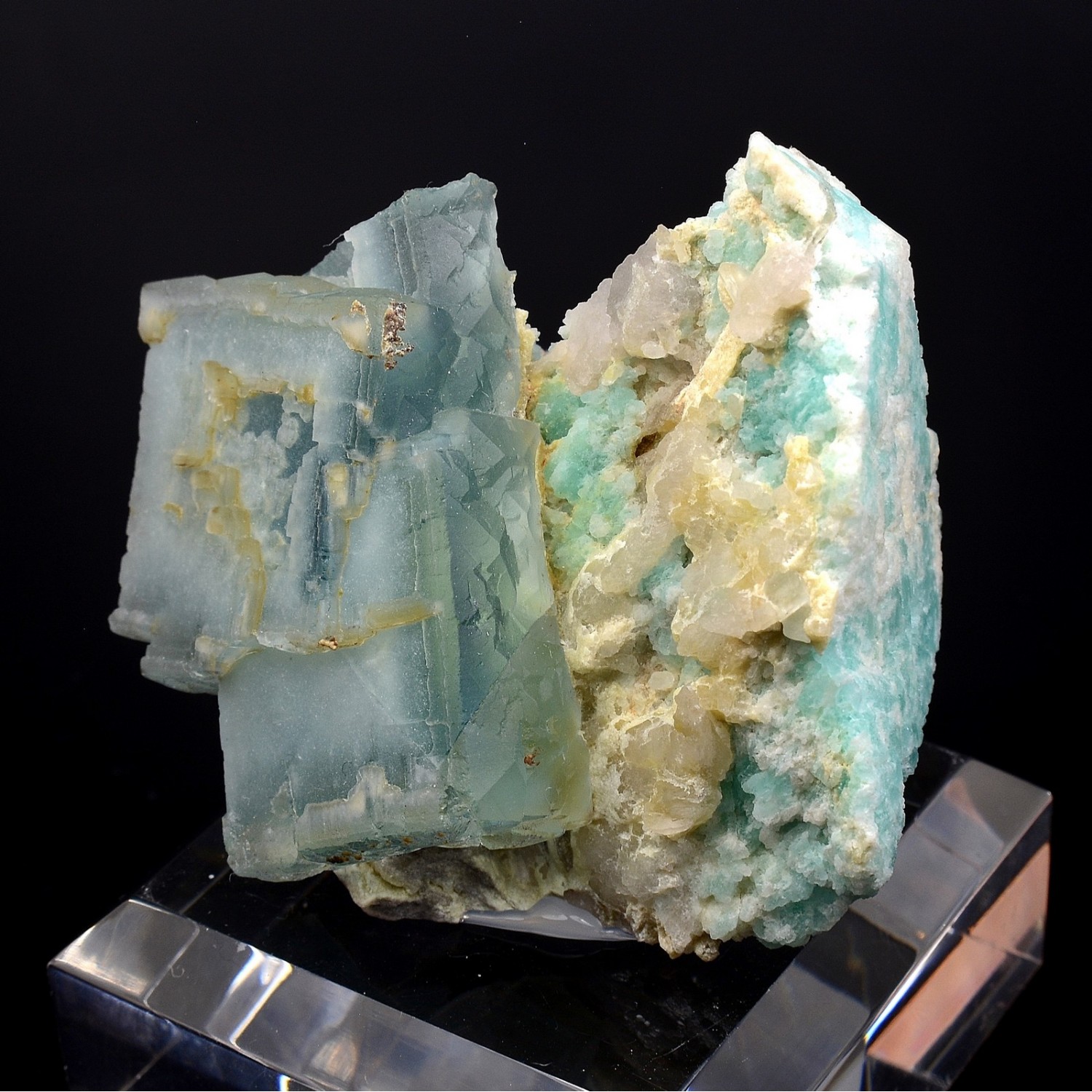 Fluorite, amazonite and quartz - Fazenda do Centro, Espirito Santo, Brazil