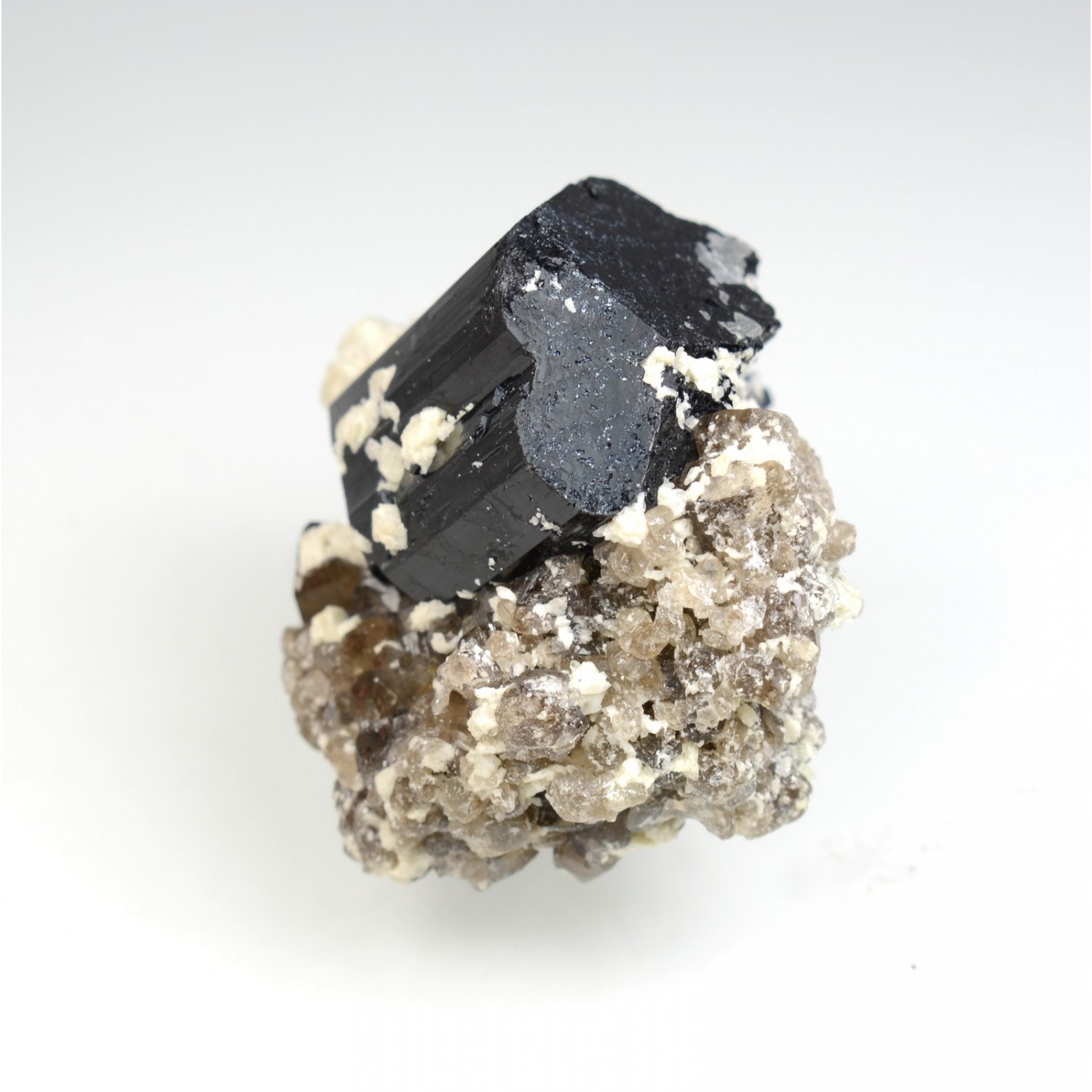 Tourmaline schorl - Montagnes d'Erongo, Namibie