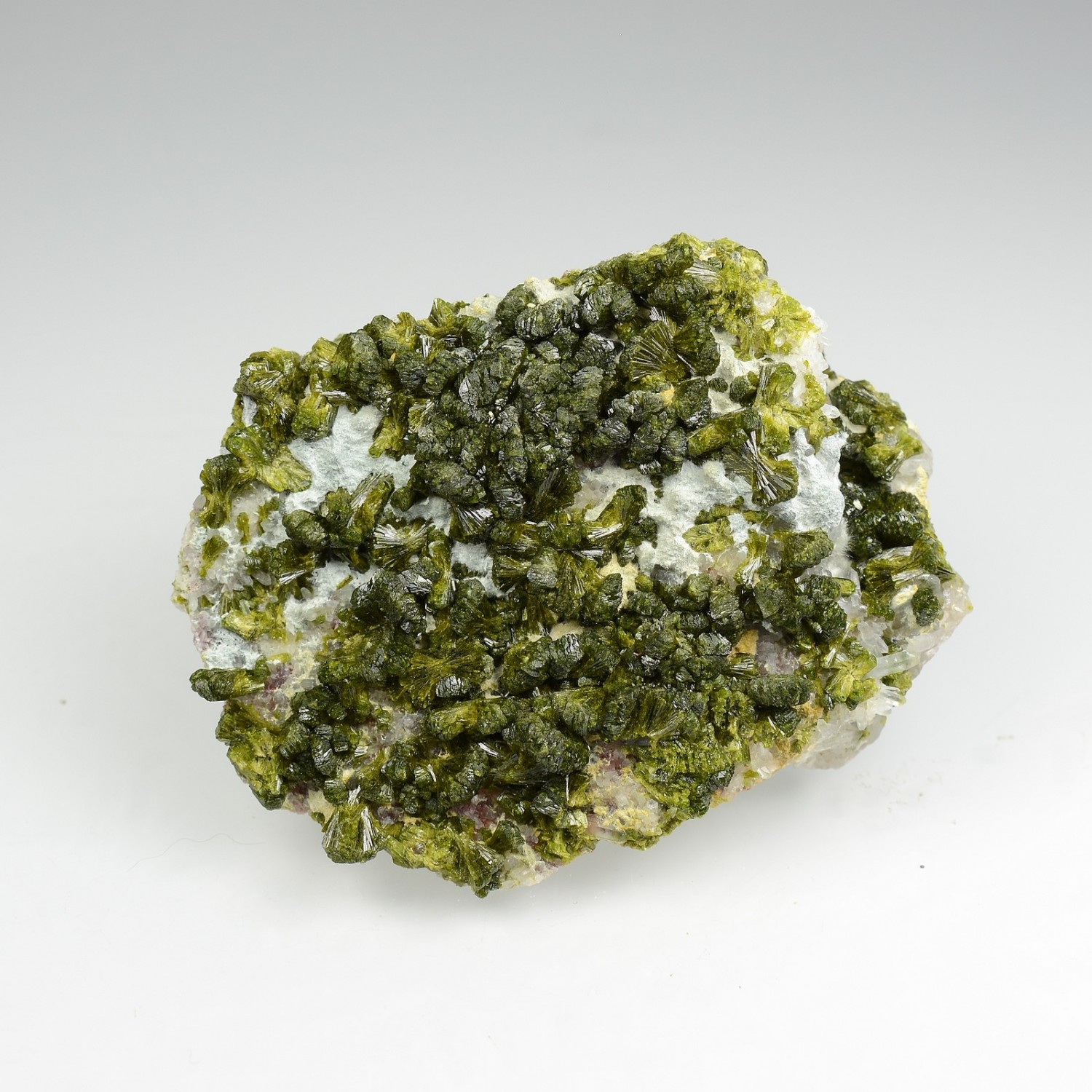 Epidote - Imilchil, Maroc