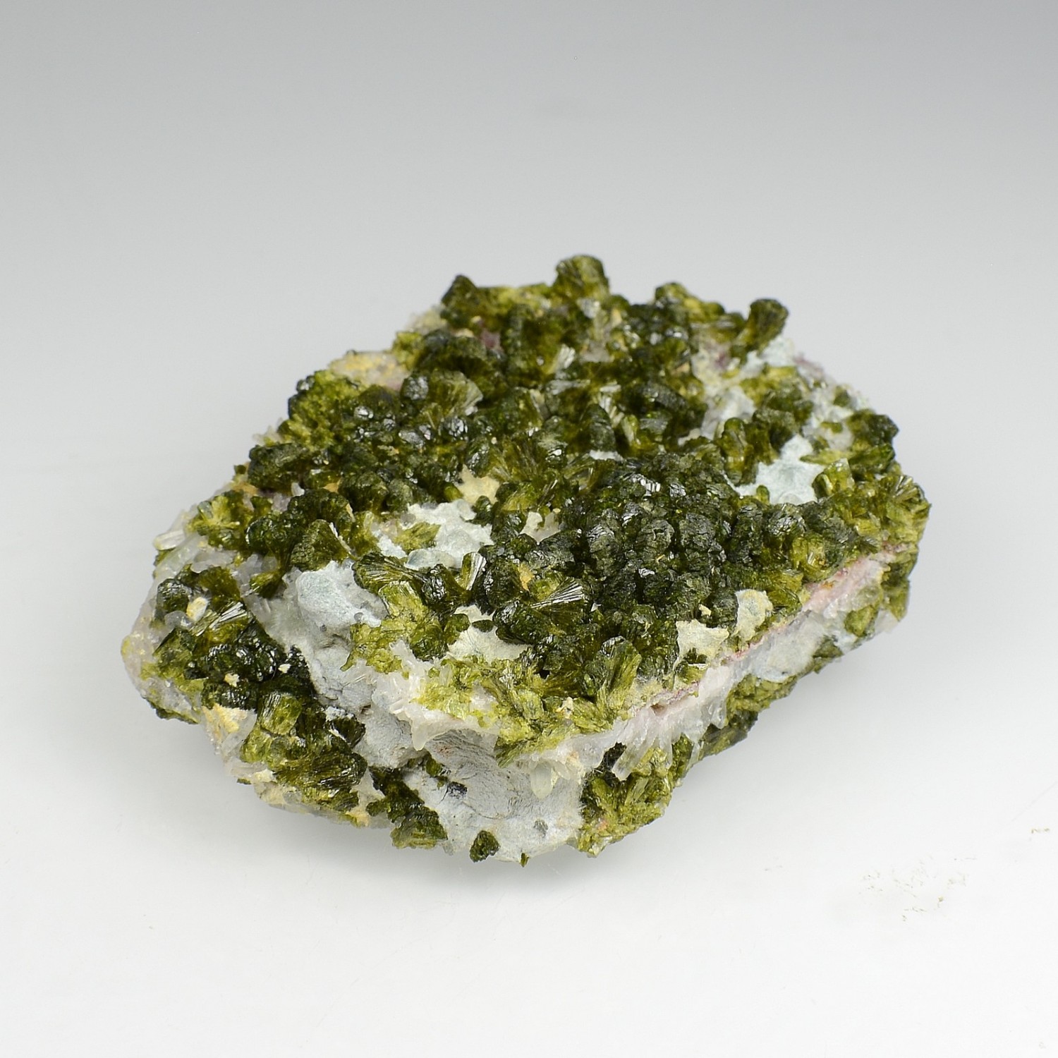 Epidote - Imilchil, Maroc