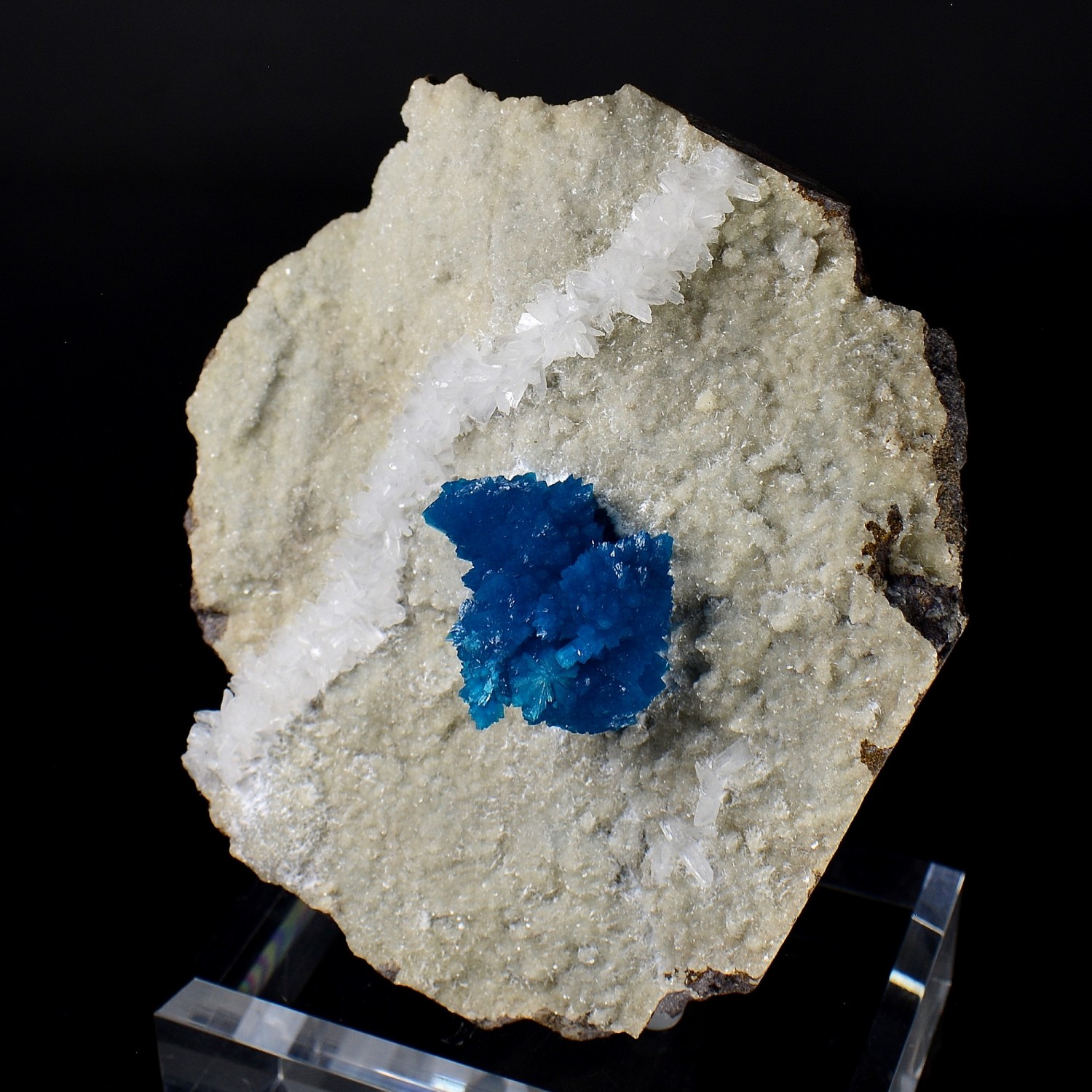 Cavansite et stilbite sur heulandite - Carrières Wagholi, Poona, Inde