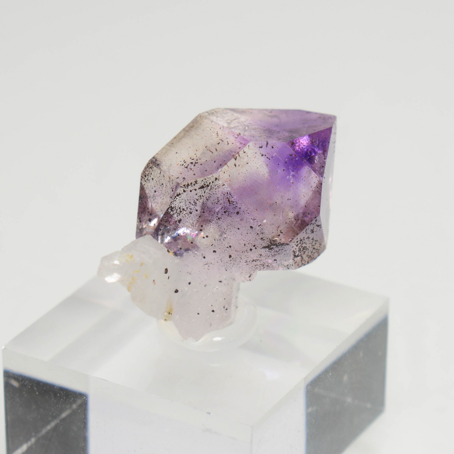 Quartz améthyste - Maro Vaolavo, Addilamena, Taomasina, Madagascar