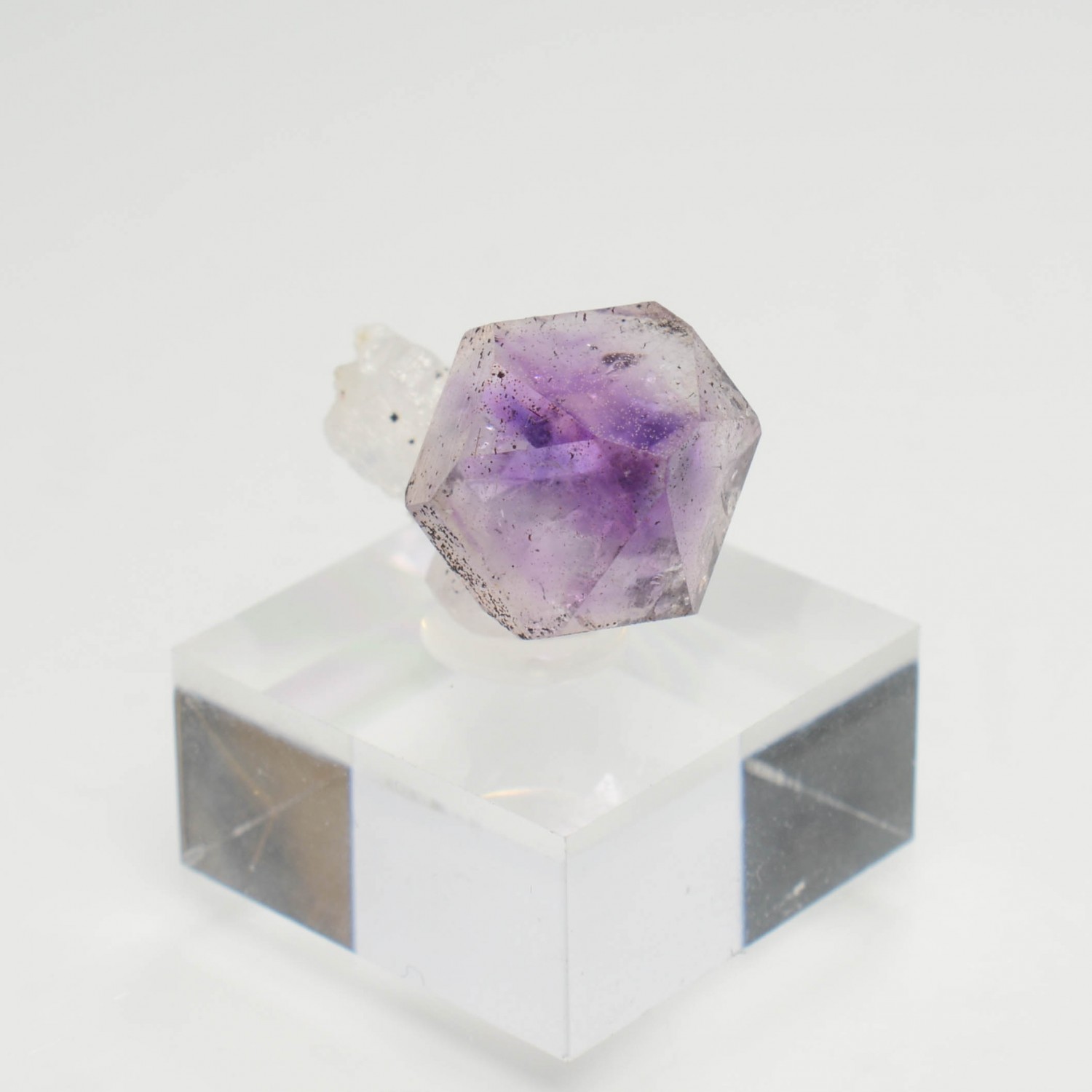 Quartz améthyste - Maro Vaolavo, Addilamena, Taomasina, Madagascar
