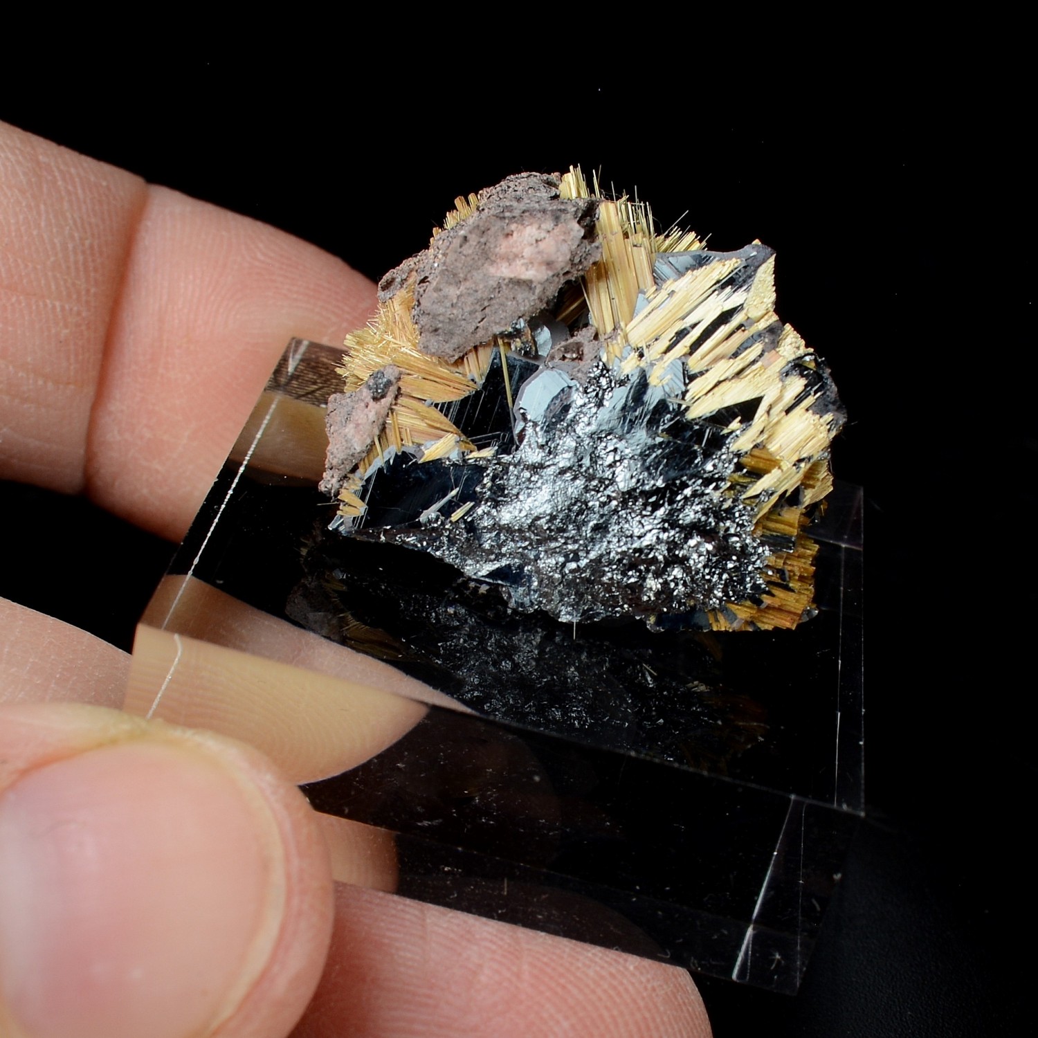 Rutile et hématite - Novo Horizonte, Bahia, Brésil