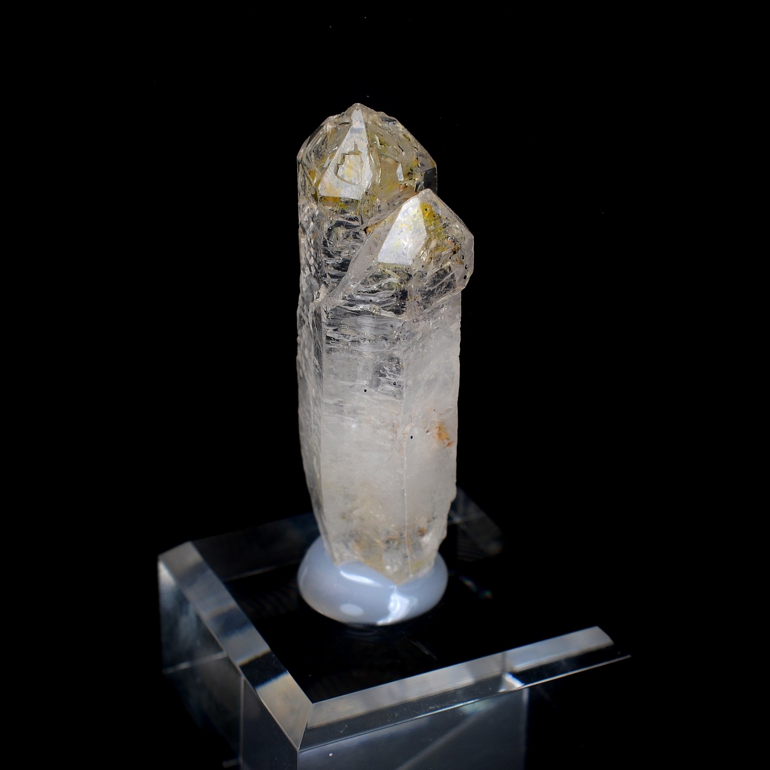 Quartz à inclusions de pétrole - Madirobe, Madagascar