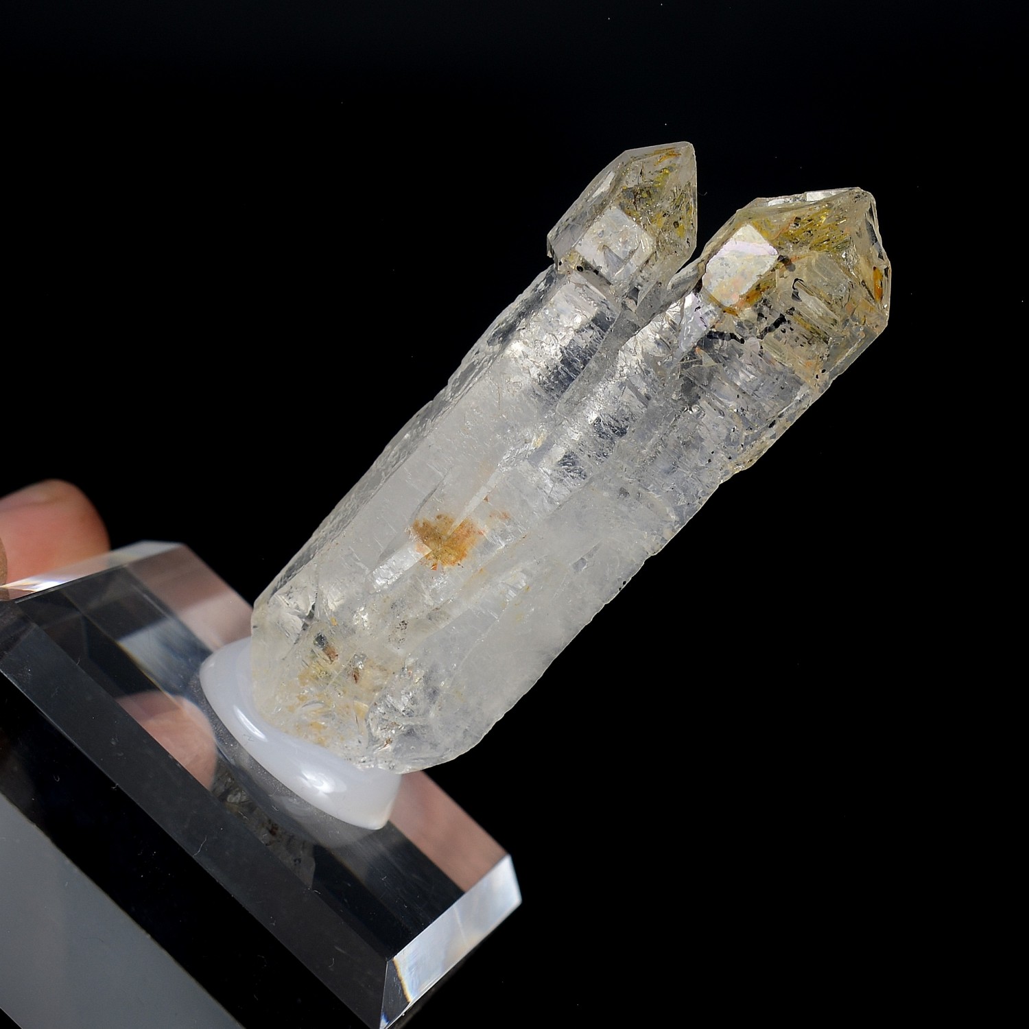 Firefly quartz with petroleum inclusions - Madirobe, Madagascar