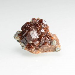 Garnet and clinochlore - Bellecombe, Châtillon, Aosta Valley, Italy