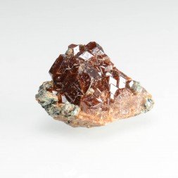 Garnet and clinochlore - Bellecombe, Châtillon, Aosta Valley, Italy