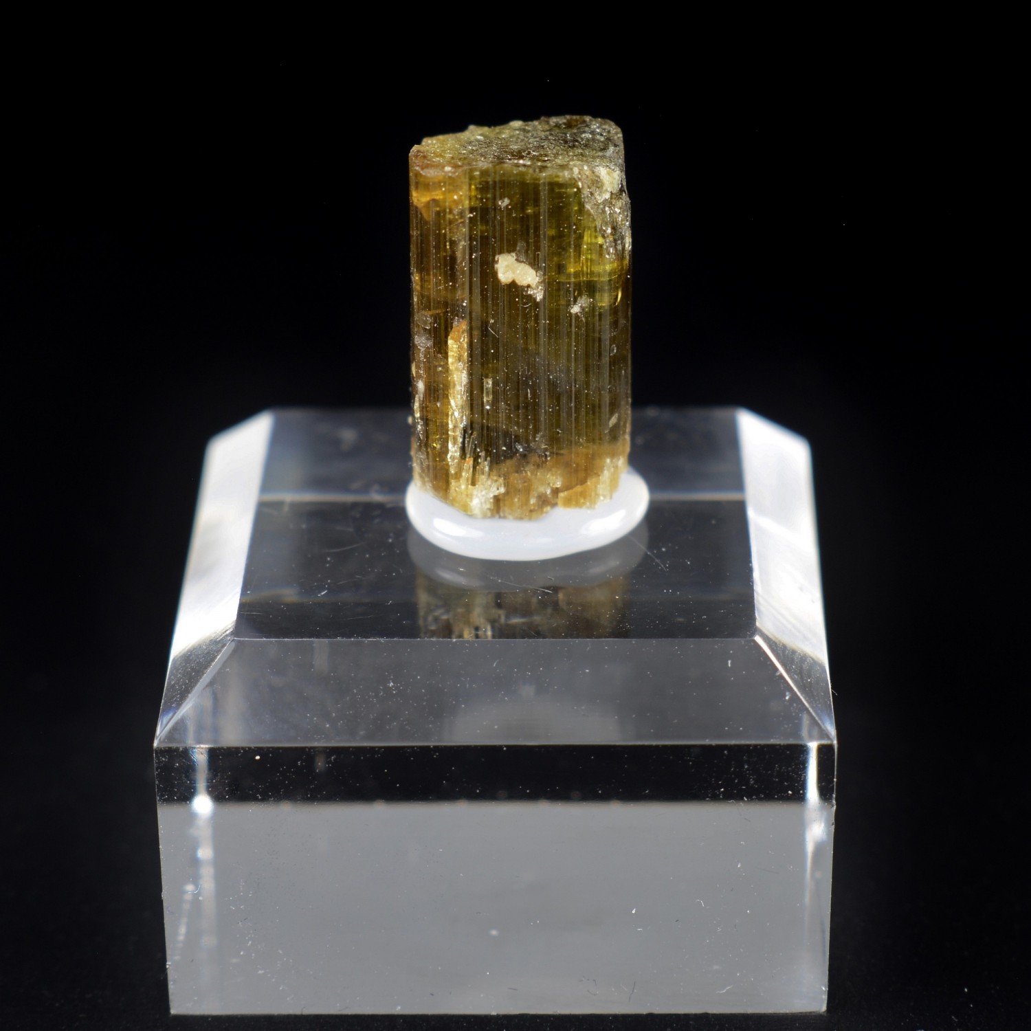 Vésuvianite - Bellecombe, Châtillon, Vallée d'Aoste, Italie