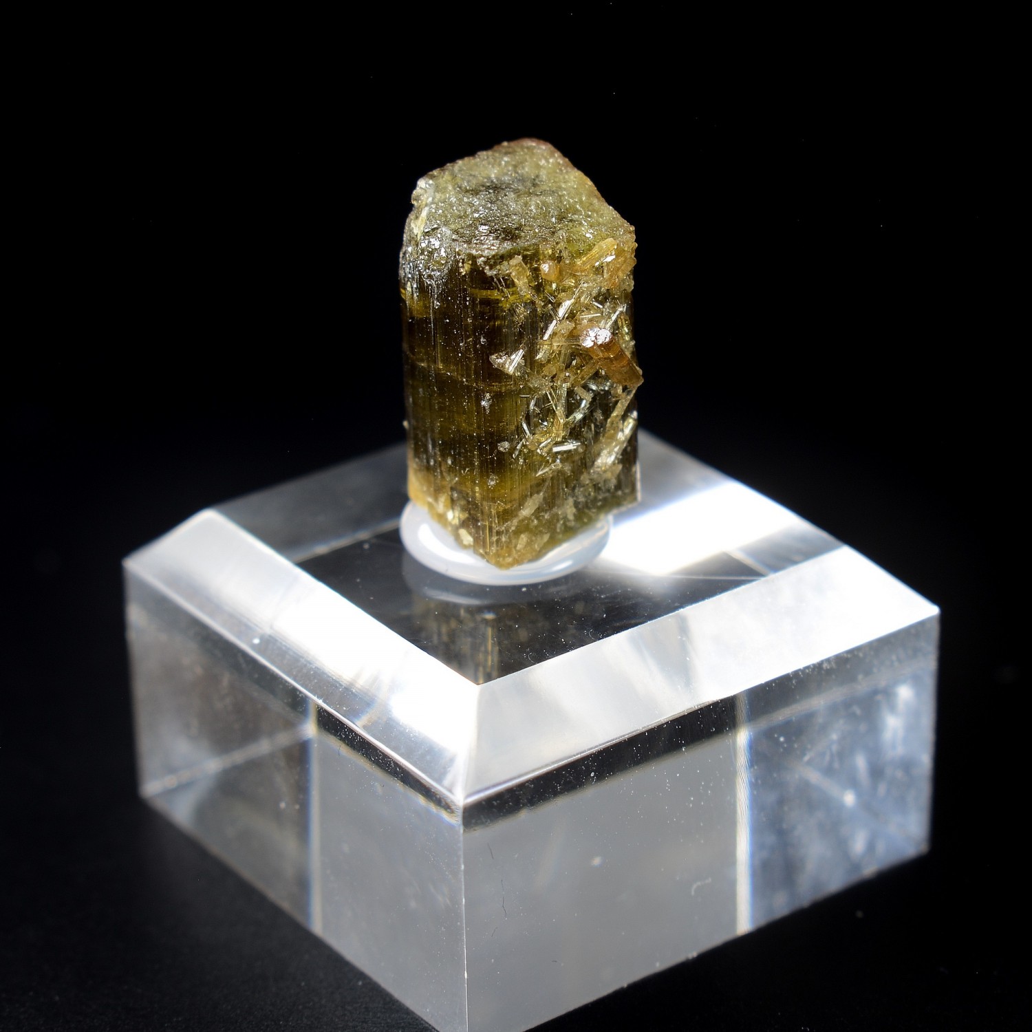 Vésuvianite - Bellecombe, Châtillon, Vallée d'Aoste, Italie