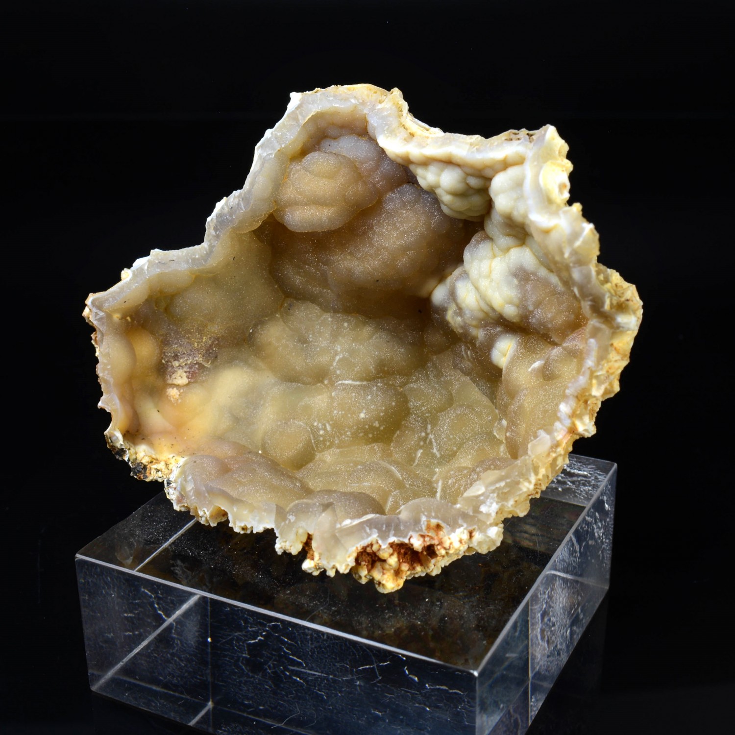 Chalcedony geode - Charroux, Vienne, France