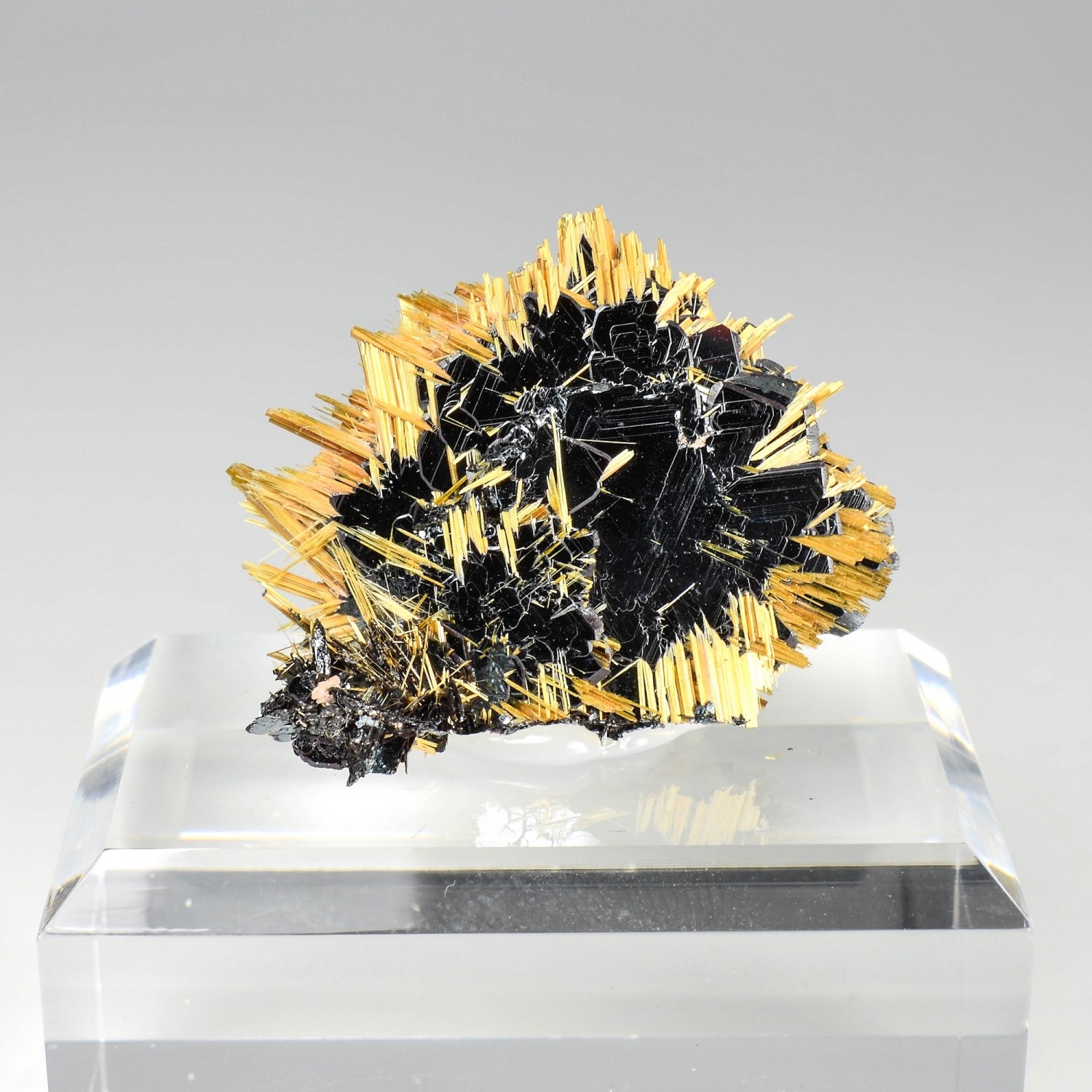 Rutile et hématite - Novo Horizonte, Bahia, Brésil