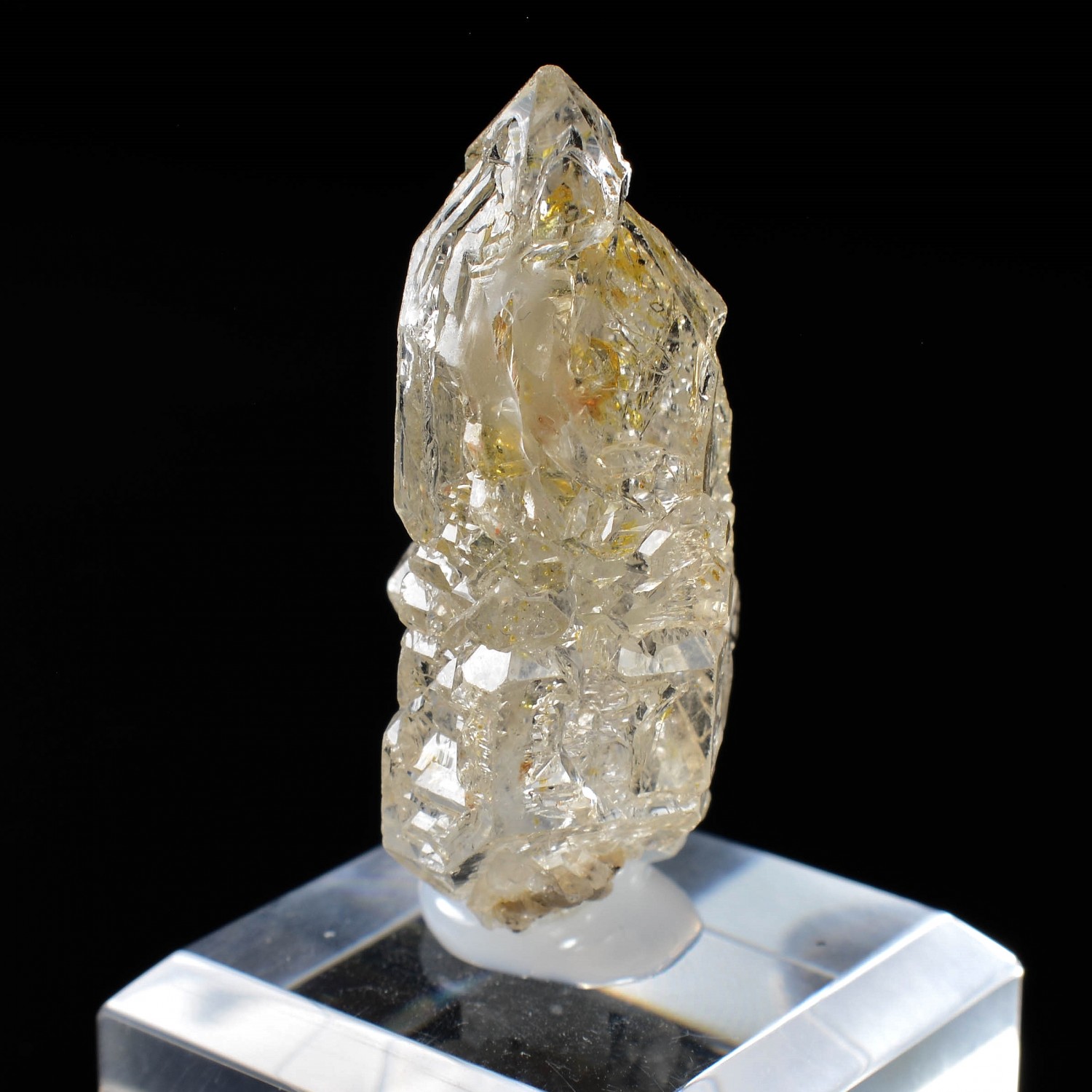 Quartz à inclusions de pétrole - Madirobe, Madagascar