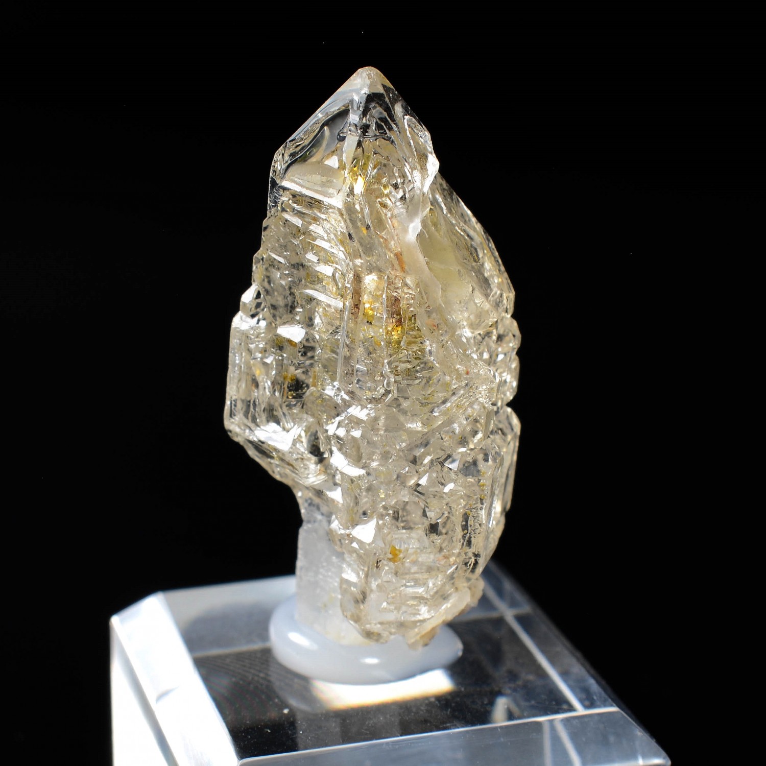 Quartz à inclusions de pétrole - Madirobe, Madagascar