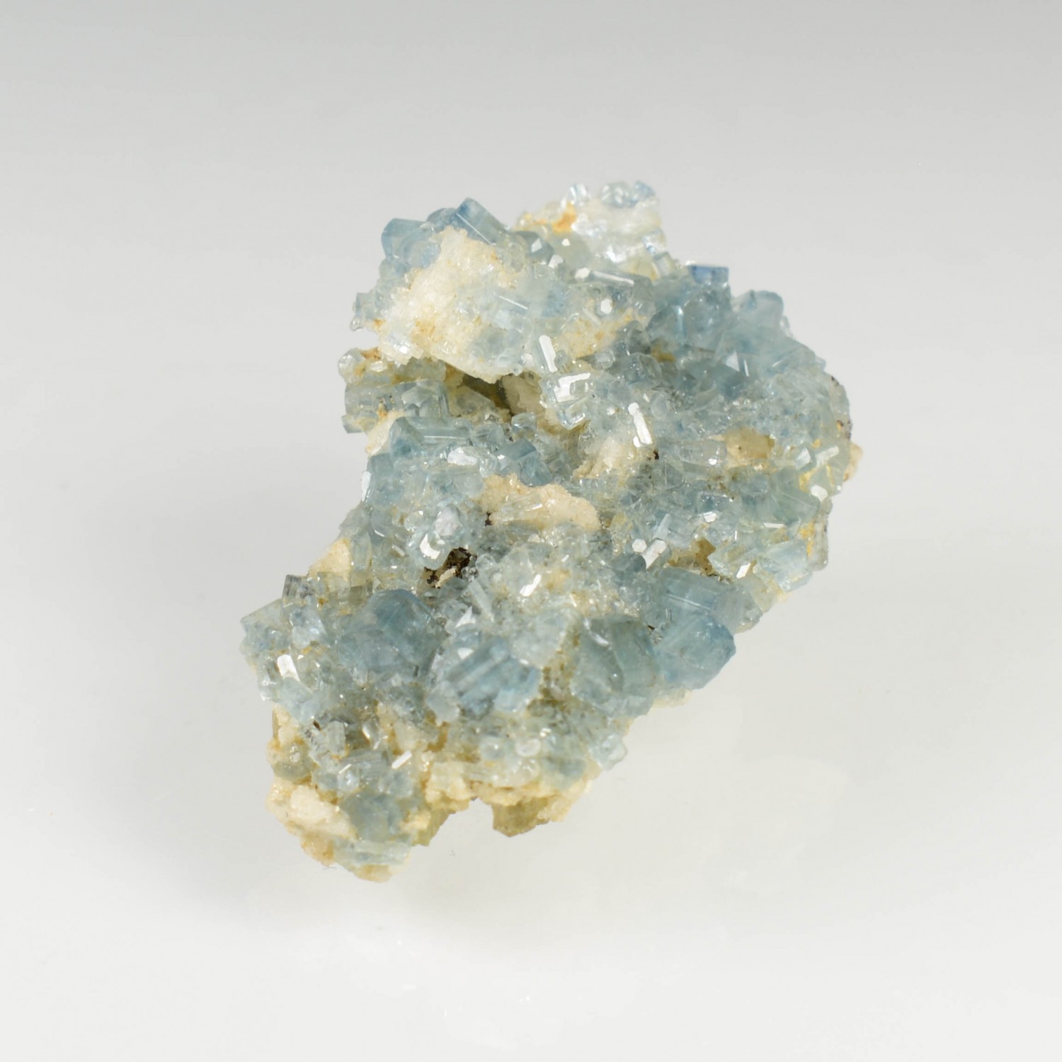 Apatite and cleavelandite - Golconda mine, Minas Gerais, Brazil